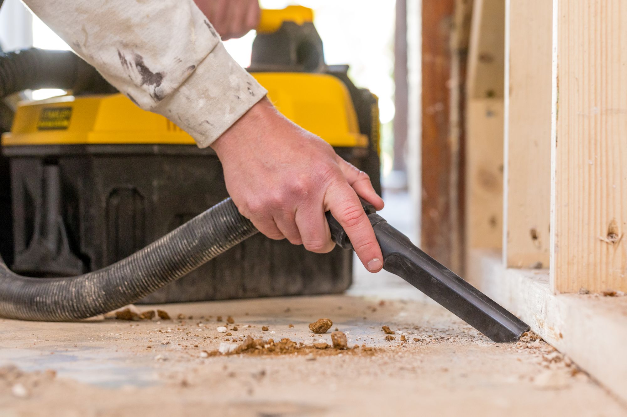 ASPIRADOR LÍQUIDOS Y SÓLIDOS 18V