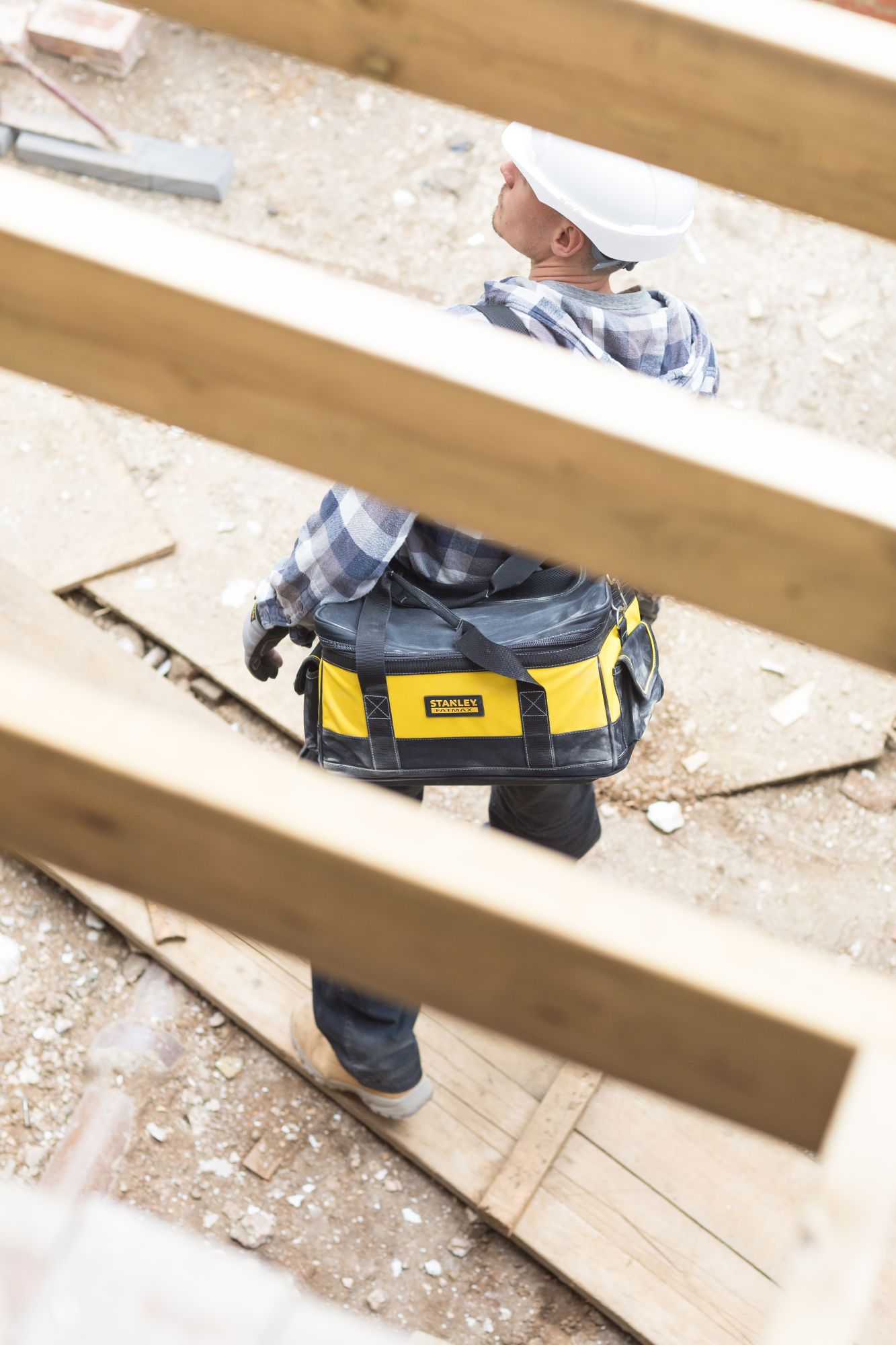 Bolsa con cargador doble 18V