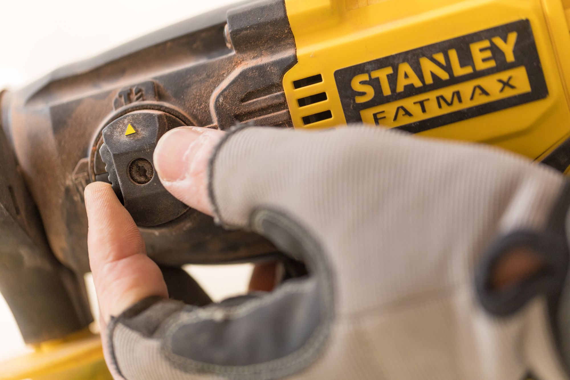 MARTILLO SDS-PLUS 18V BRUSHLESS SIN BATERÍA/ CARGADOR