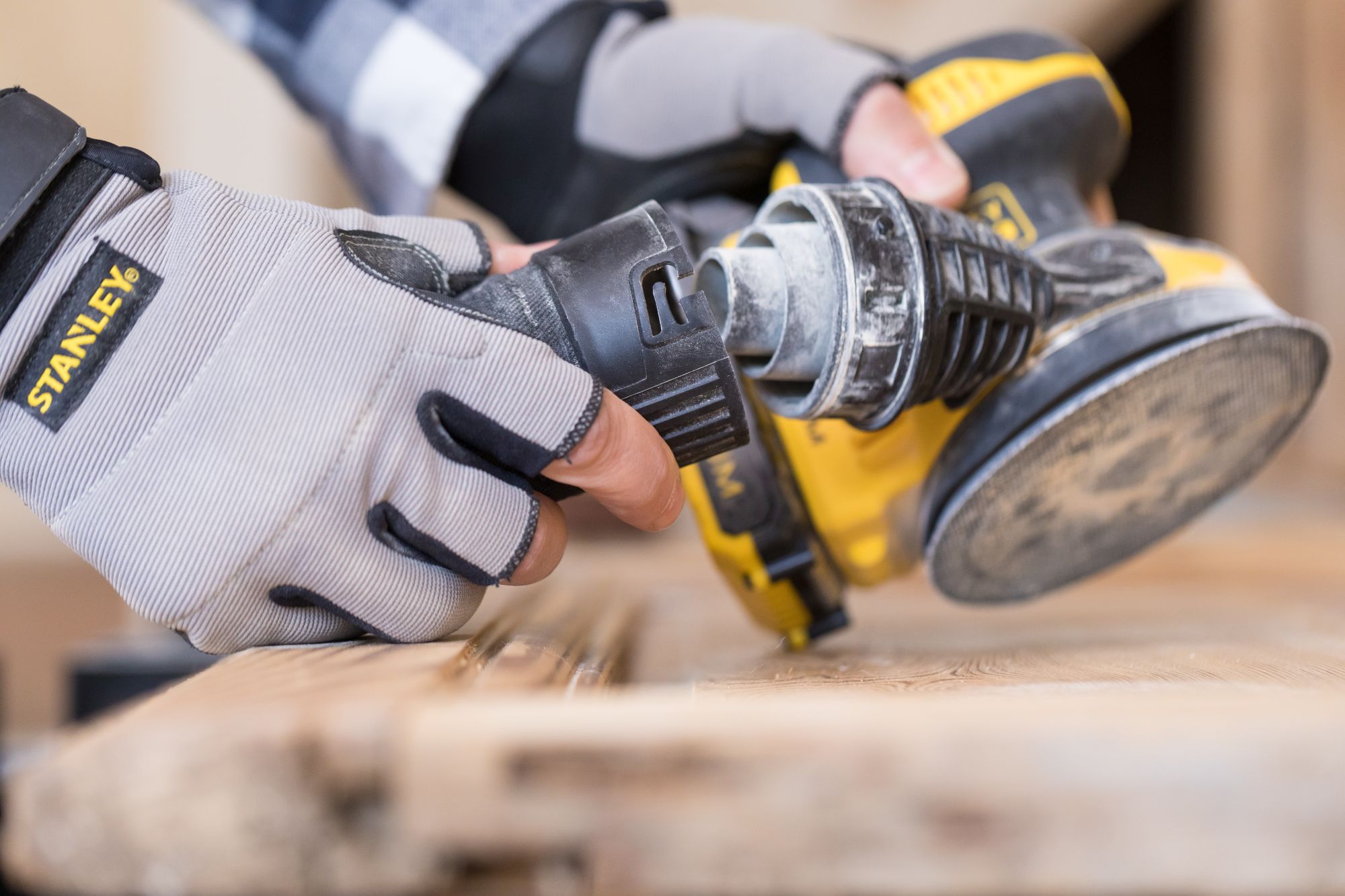 LIJADORA ROTORBITAL 18V