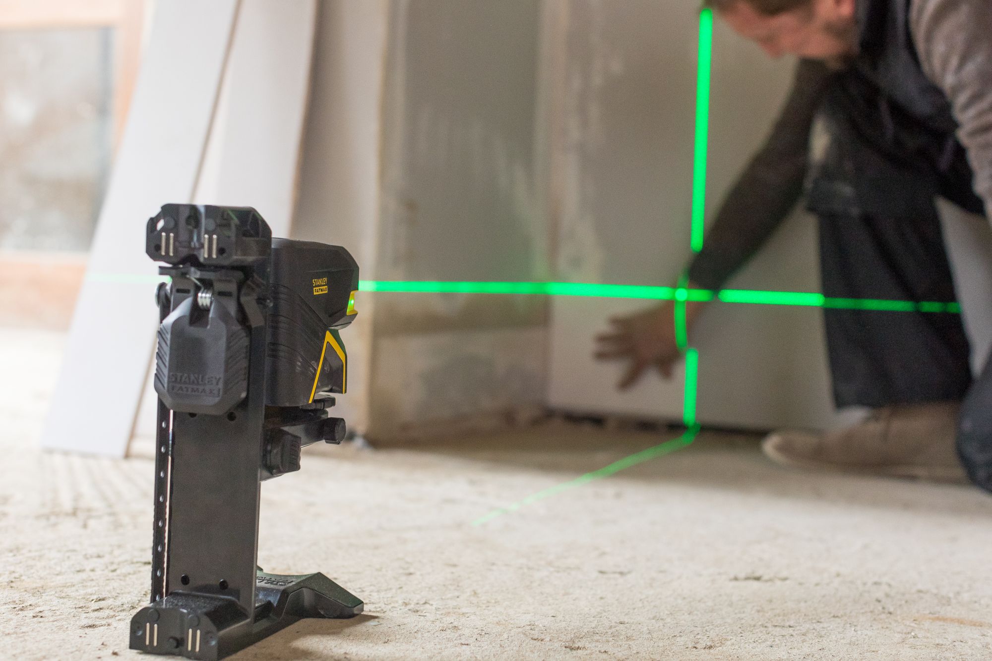 Soporte universal FatMAX para niveles laser de línea