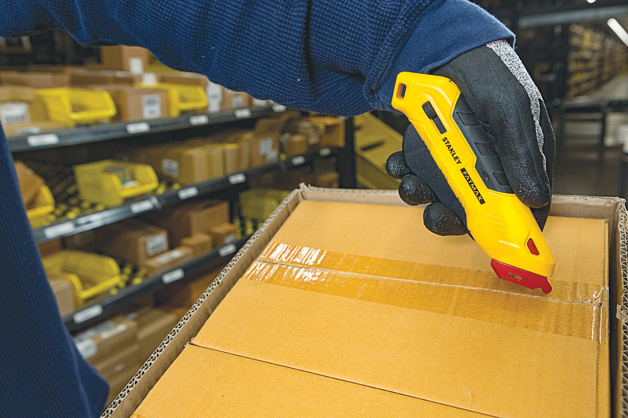 Cuchillo con gatillo para apertura cajas -  para zurdos