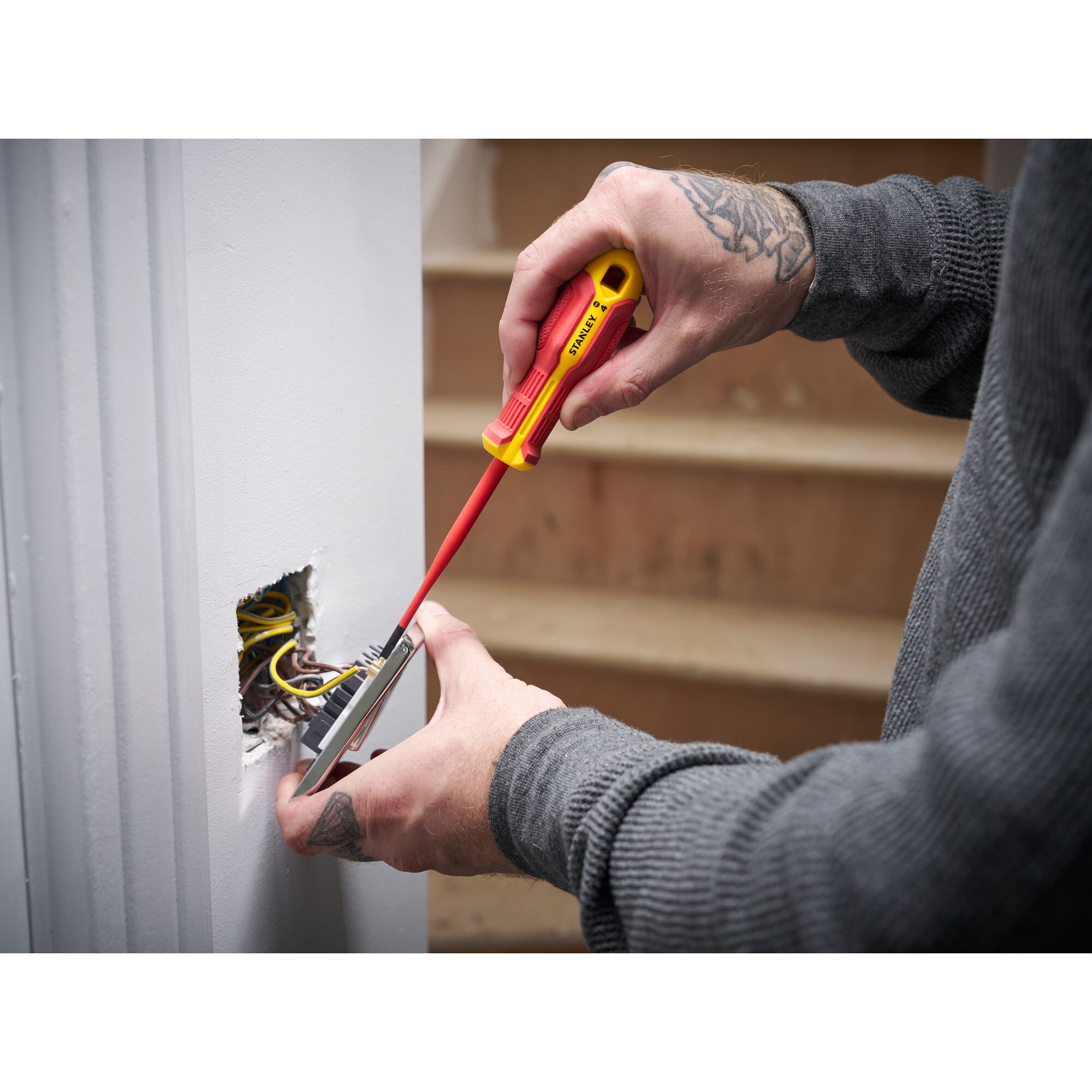 Destornillador STANLEY® Plano Aislado 1000v 5,5mmx125mm