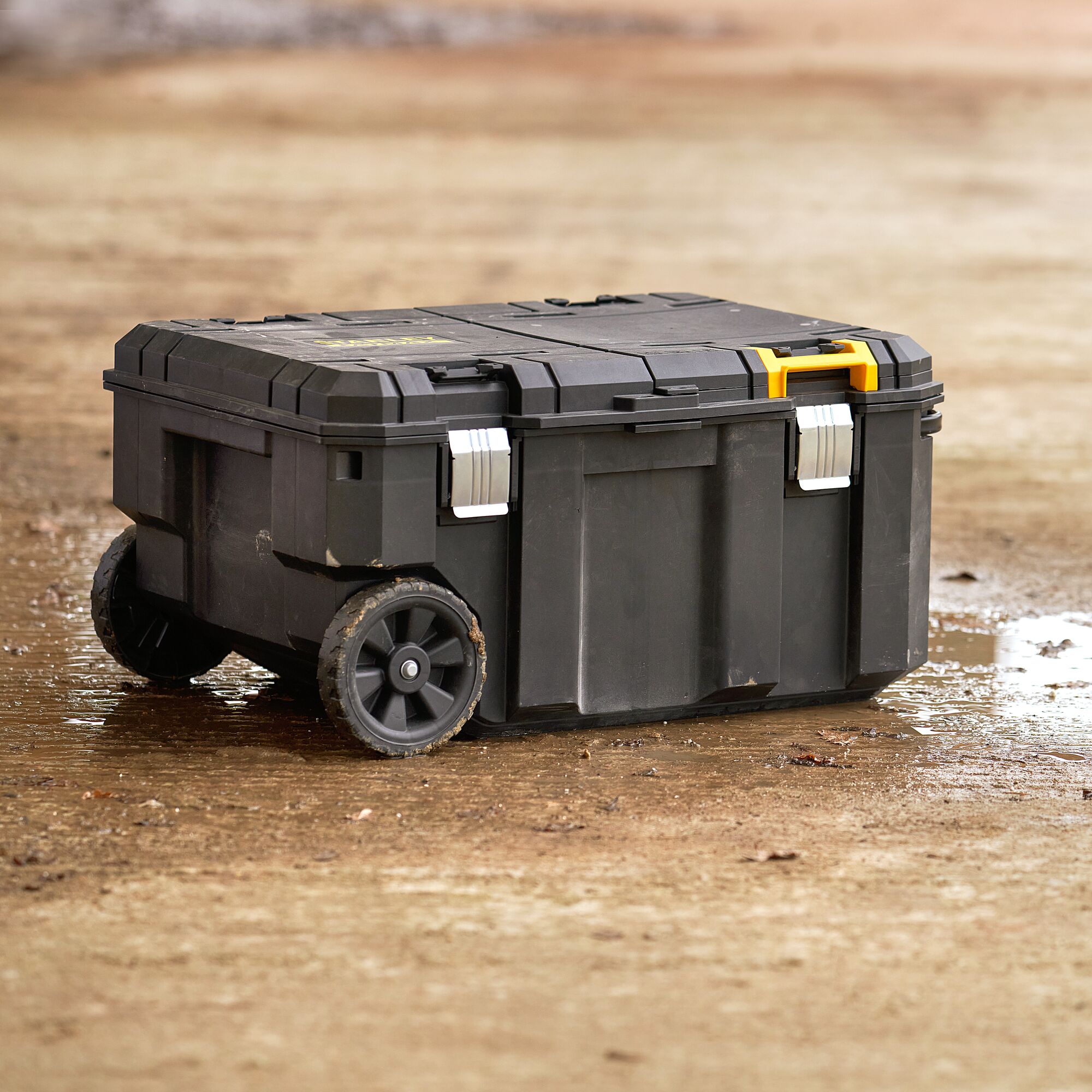 Arcón de Transporte STANLEY® FATMAX® PRO-STACK™ Impermeable 113l