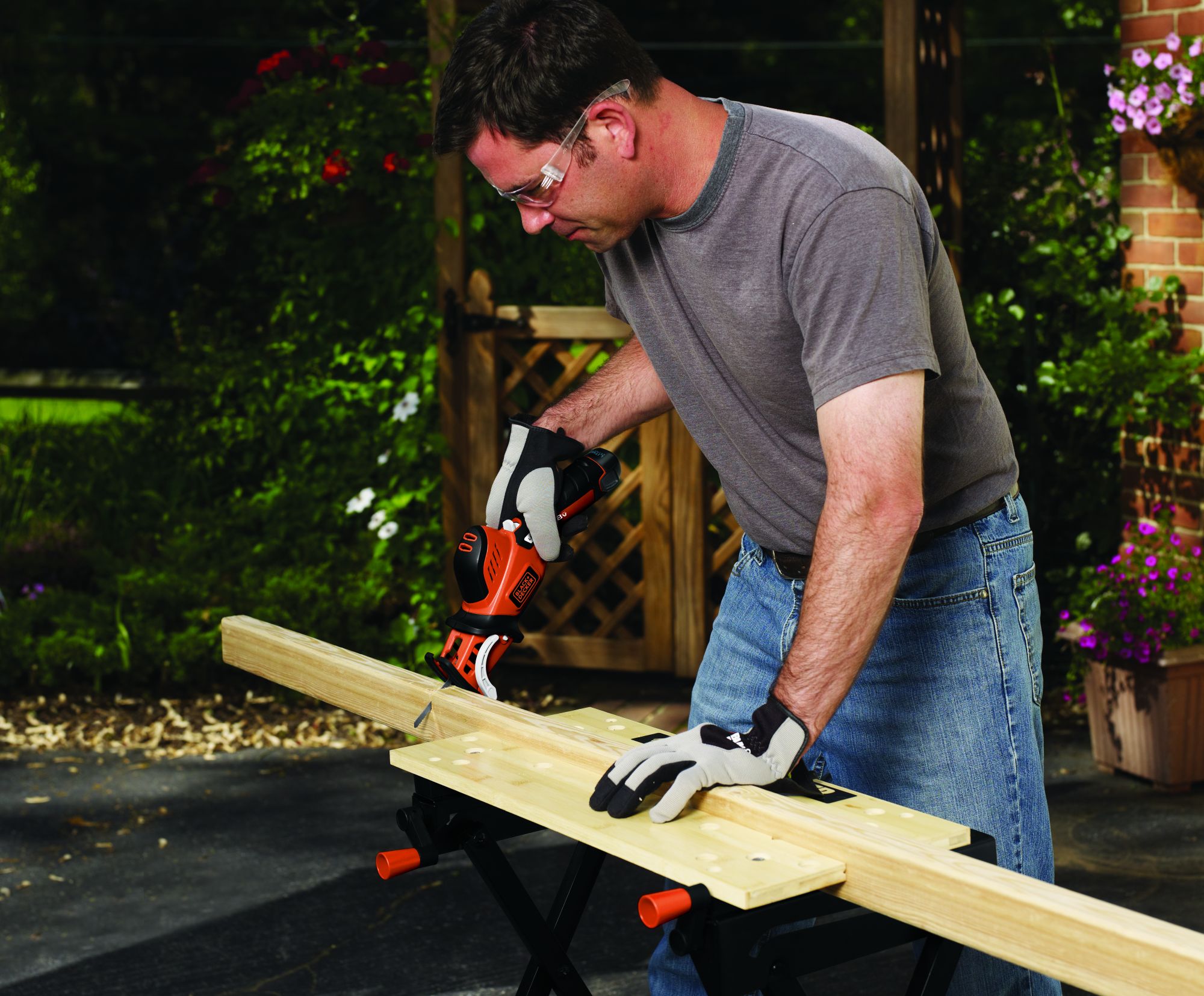 GKC108-QW - Serrucho 10.8V 1.3Ah Litio