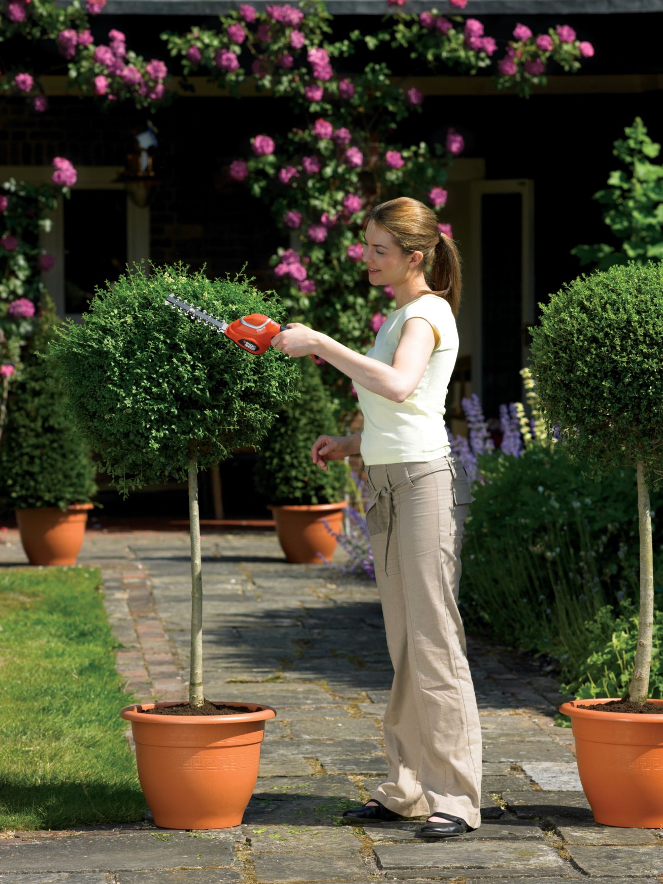 GSL700-QW - Combo Kit tijera cortacesped + arreglasetos 7.2V 1,5Ah