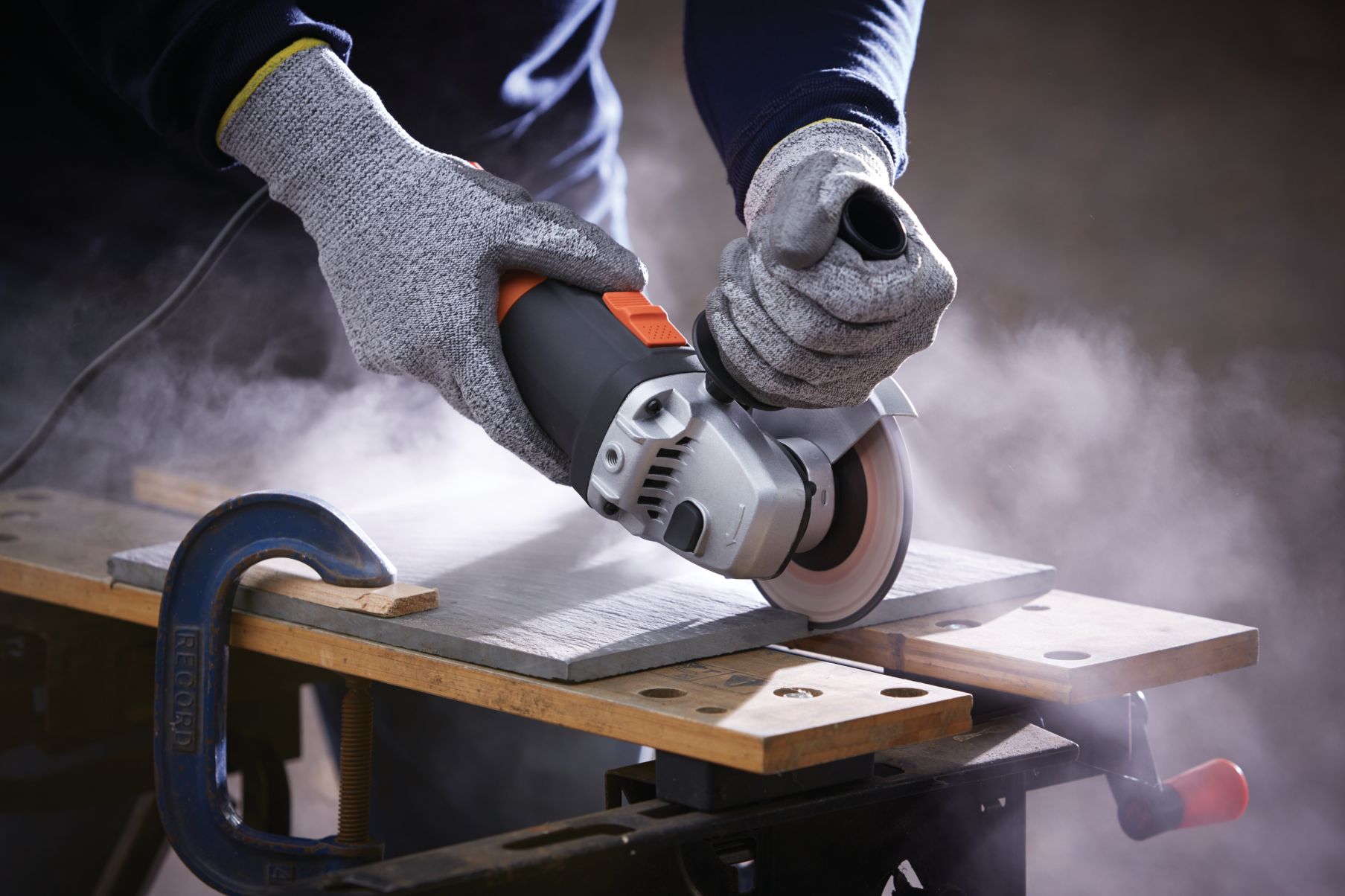 KG911-QS - Amoladora 900w de 115mm