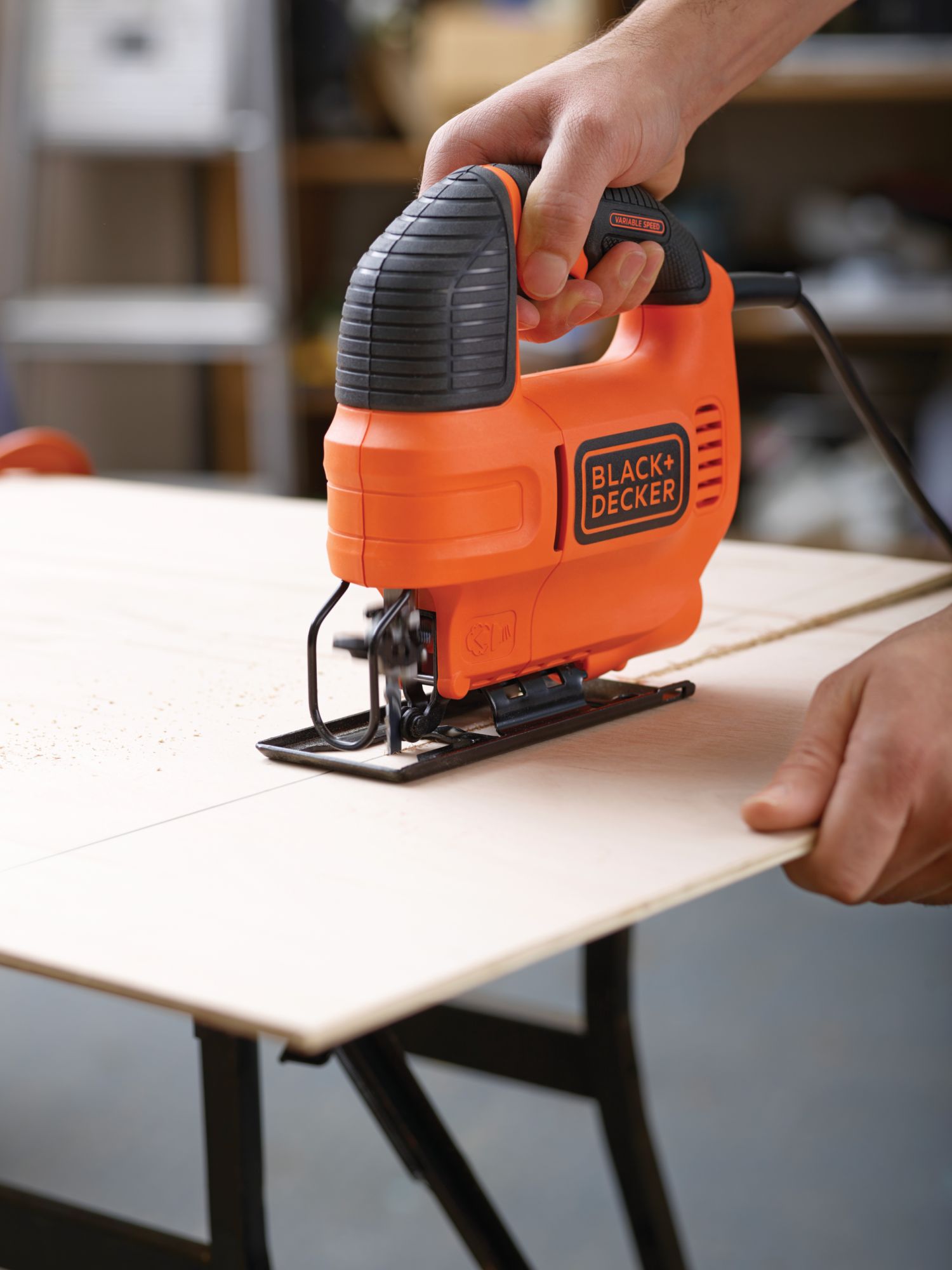 KS701EK-QS - Sierra de calar 520W con velocidad variable