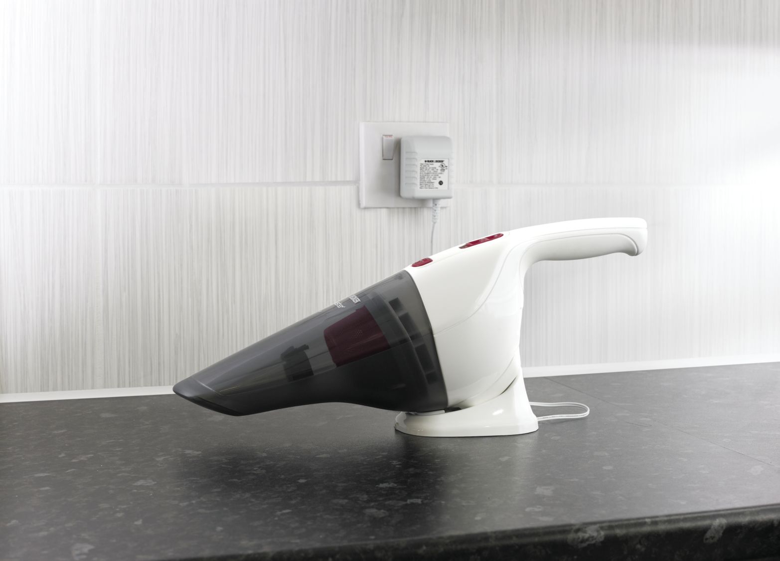 NV3620N-QW - Aspirador Dustbuster 3.6V con accesorios