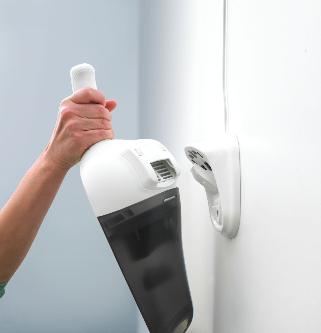 NV4820N-QW - Aspirador Dustbuster 4.8V con accesorios