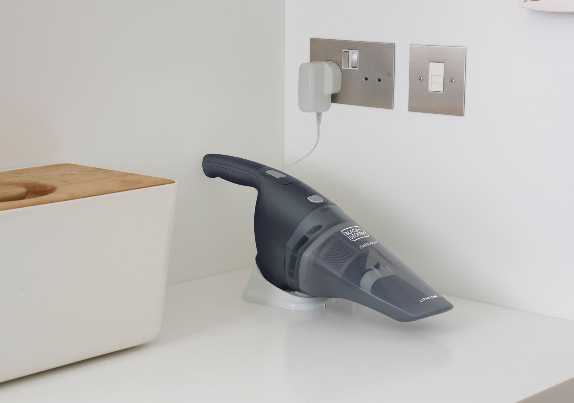 NVB215WA-QW - Aspirador de mano Dustbuster Litio 10.8Wh 7.2V