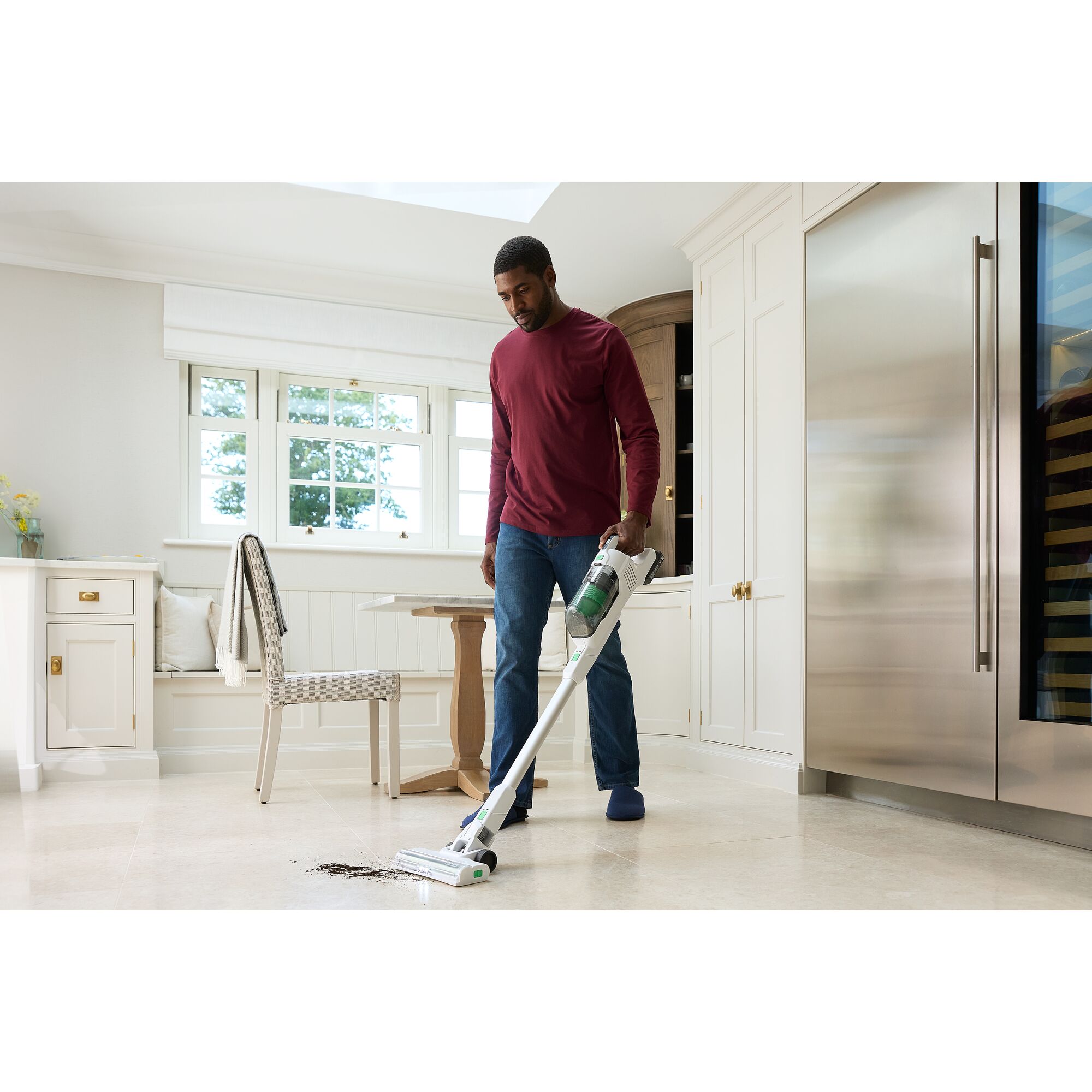 REVSV18D1-QW - Aspirador de escoba reviva™ 18V POWERCONNECT™ (Con batería extraible de 2Ah)