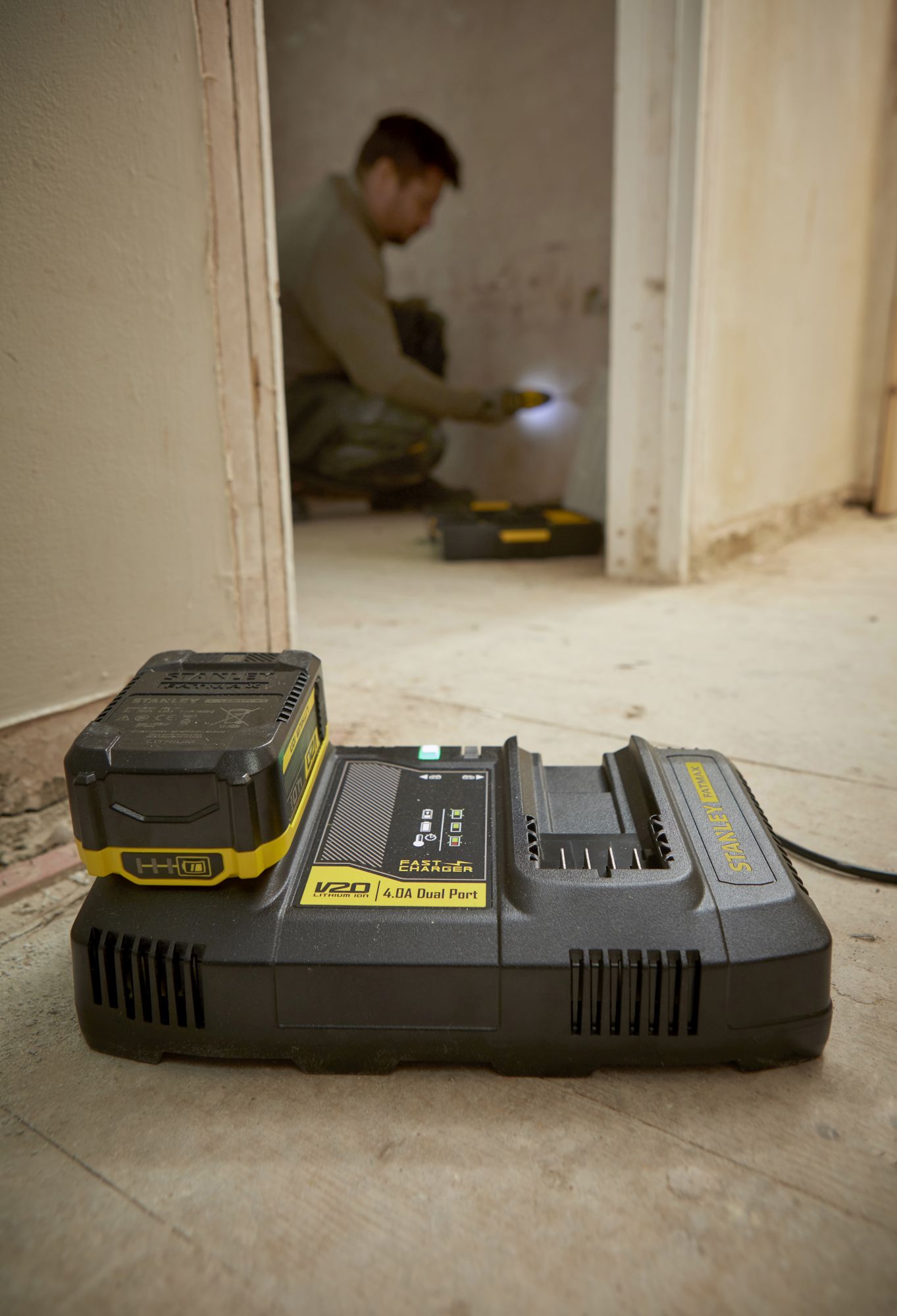 Cargador Dual V20 Li-Ion 18V 4A