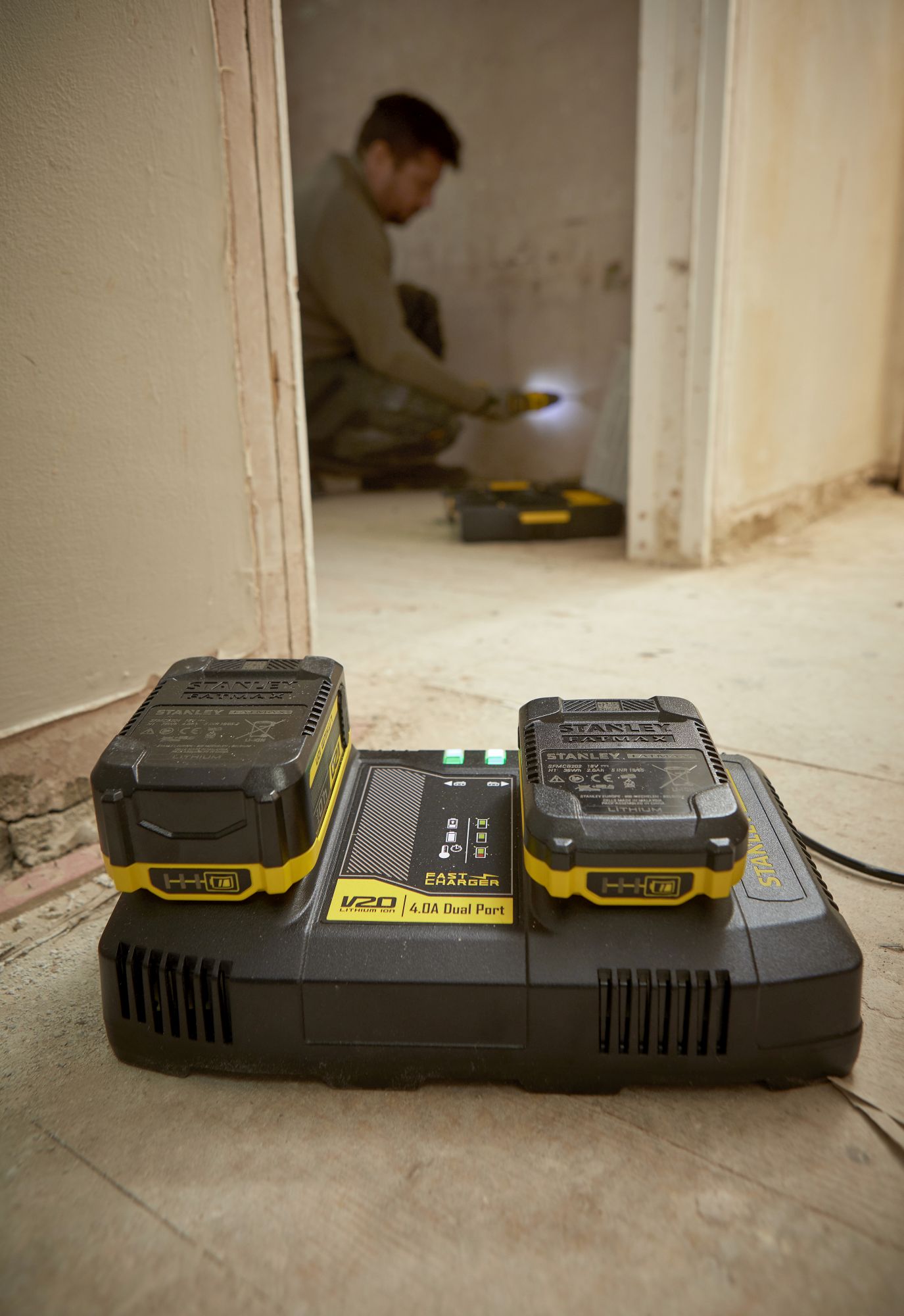 Cargador Dual V20 Li-Ion 18V 4A