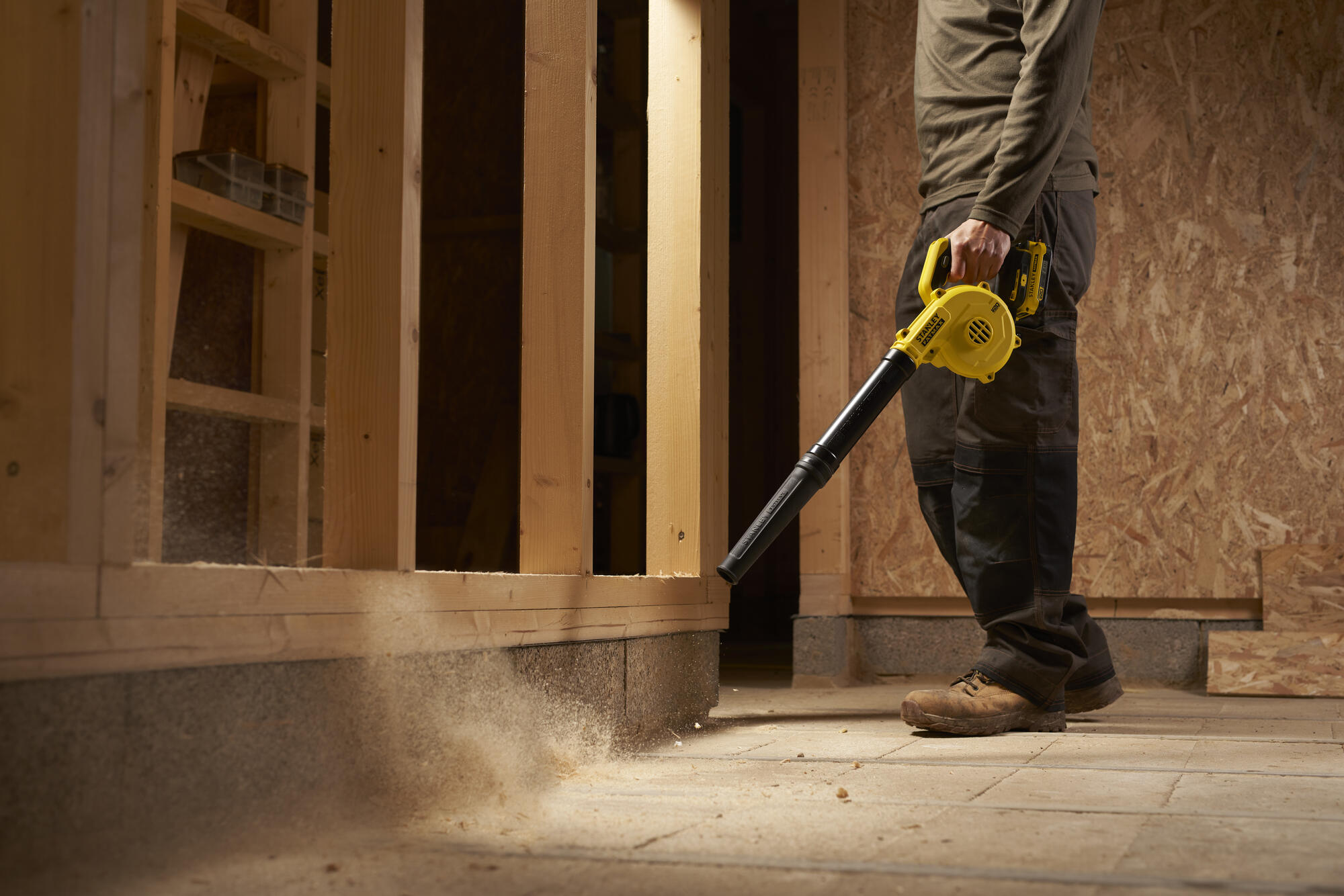 Soplador Compacto V20 18V sin batería/cargador