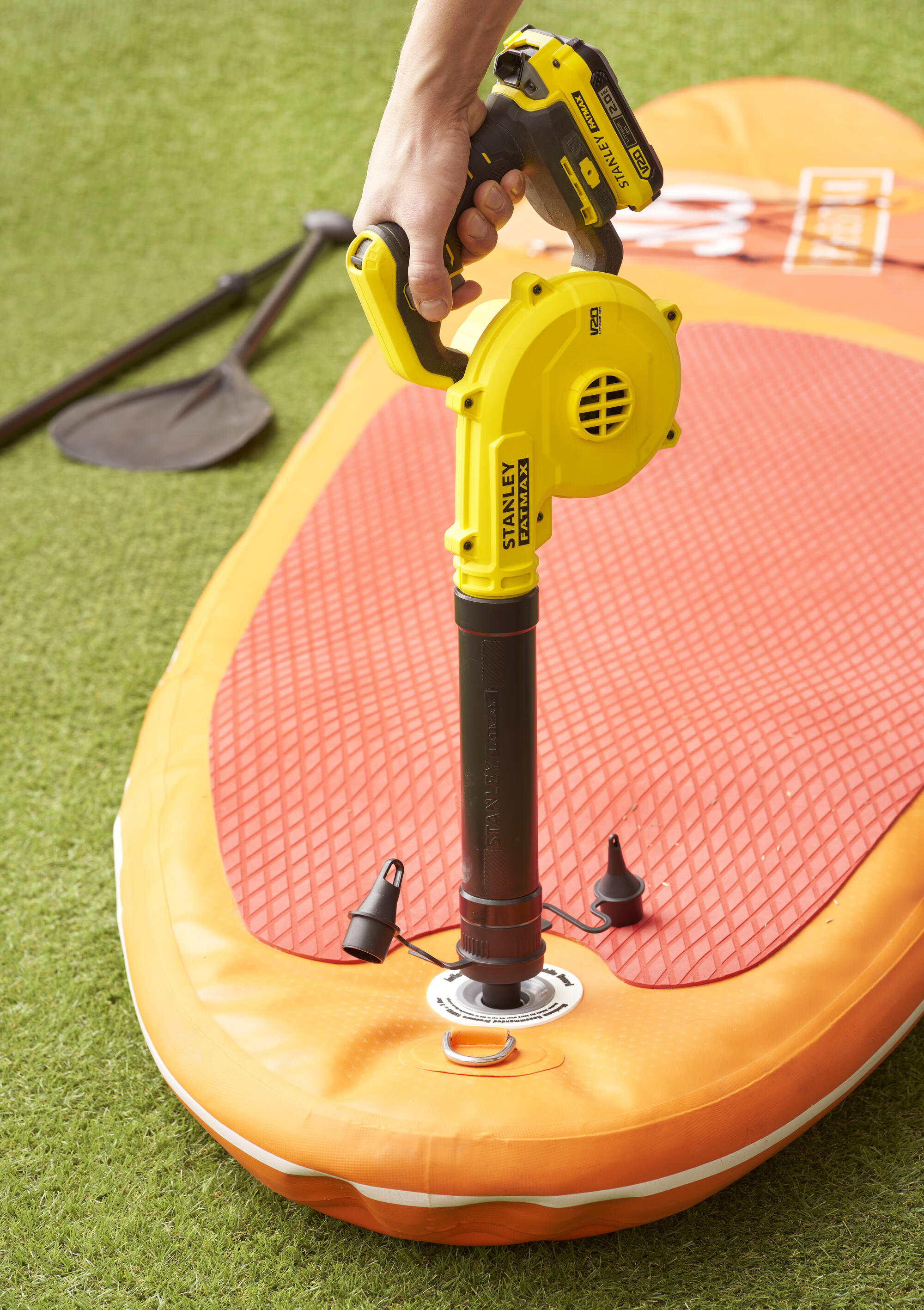 Soplador Compacto V20 18V sin batería/cargador