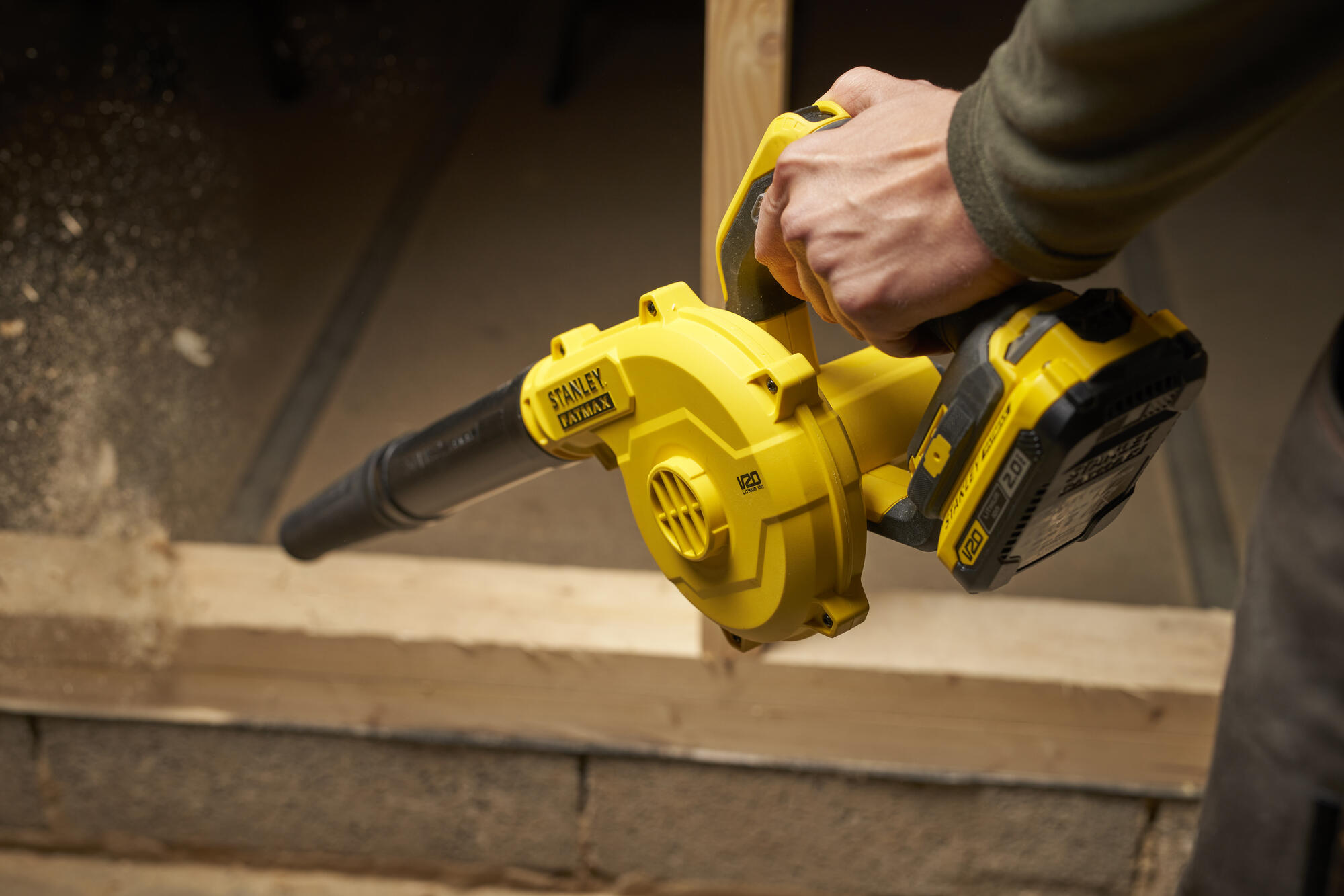 Soplador Compacto V20 18V sin batería/cargador