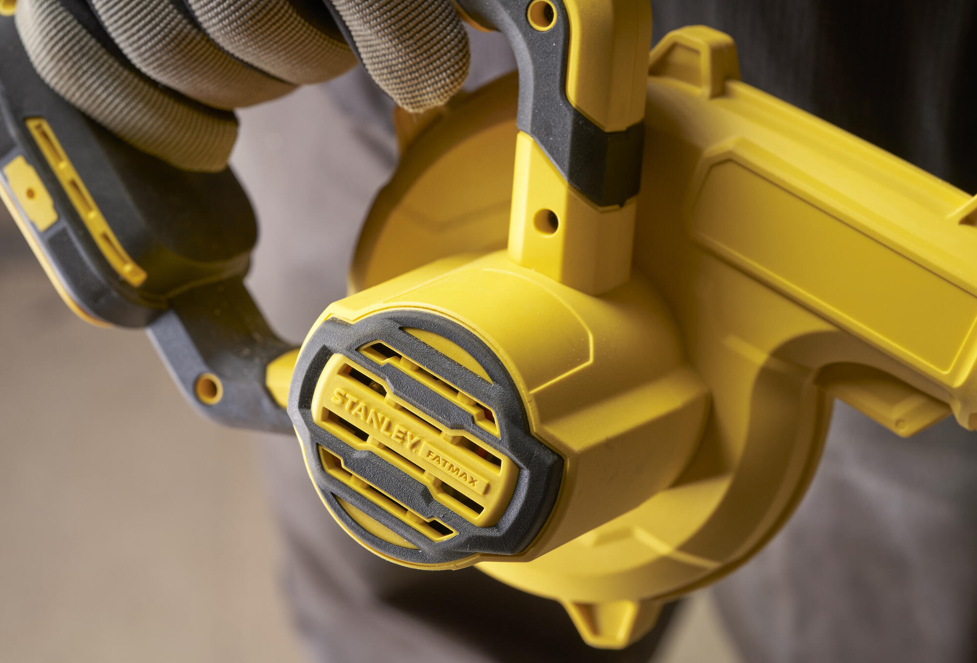 Soplador Compacto V20 18V sin batería/cargador