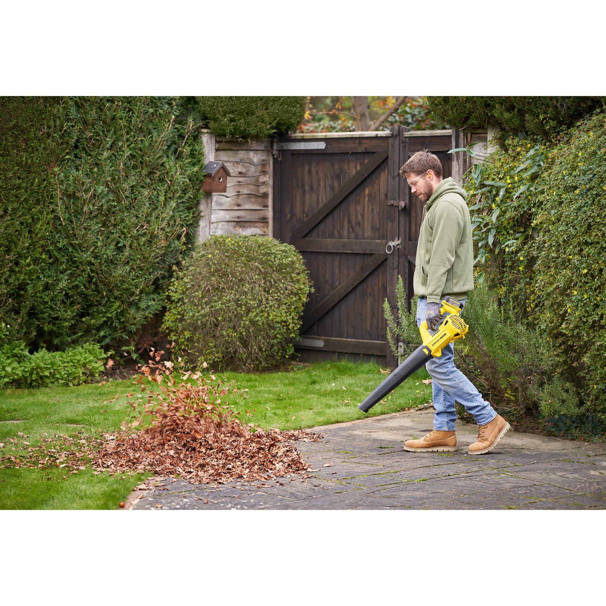 Soplador superficies duras V20 Li-Ion 18V con una batería 4Ah