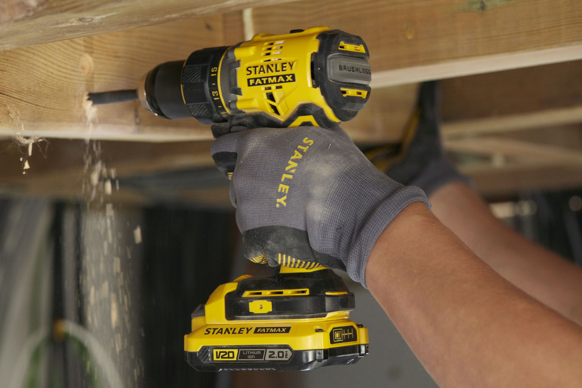 Taladro Atornillador BRUSHLESS V20 18V 80Nm con 2 baterías Li-Ion 2Ah