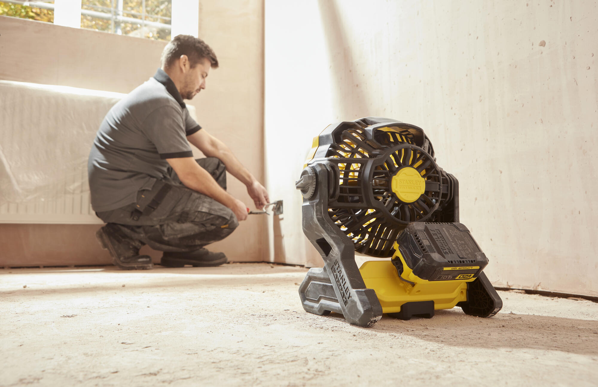 Ventilador V20 18V sin batería/cargador