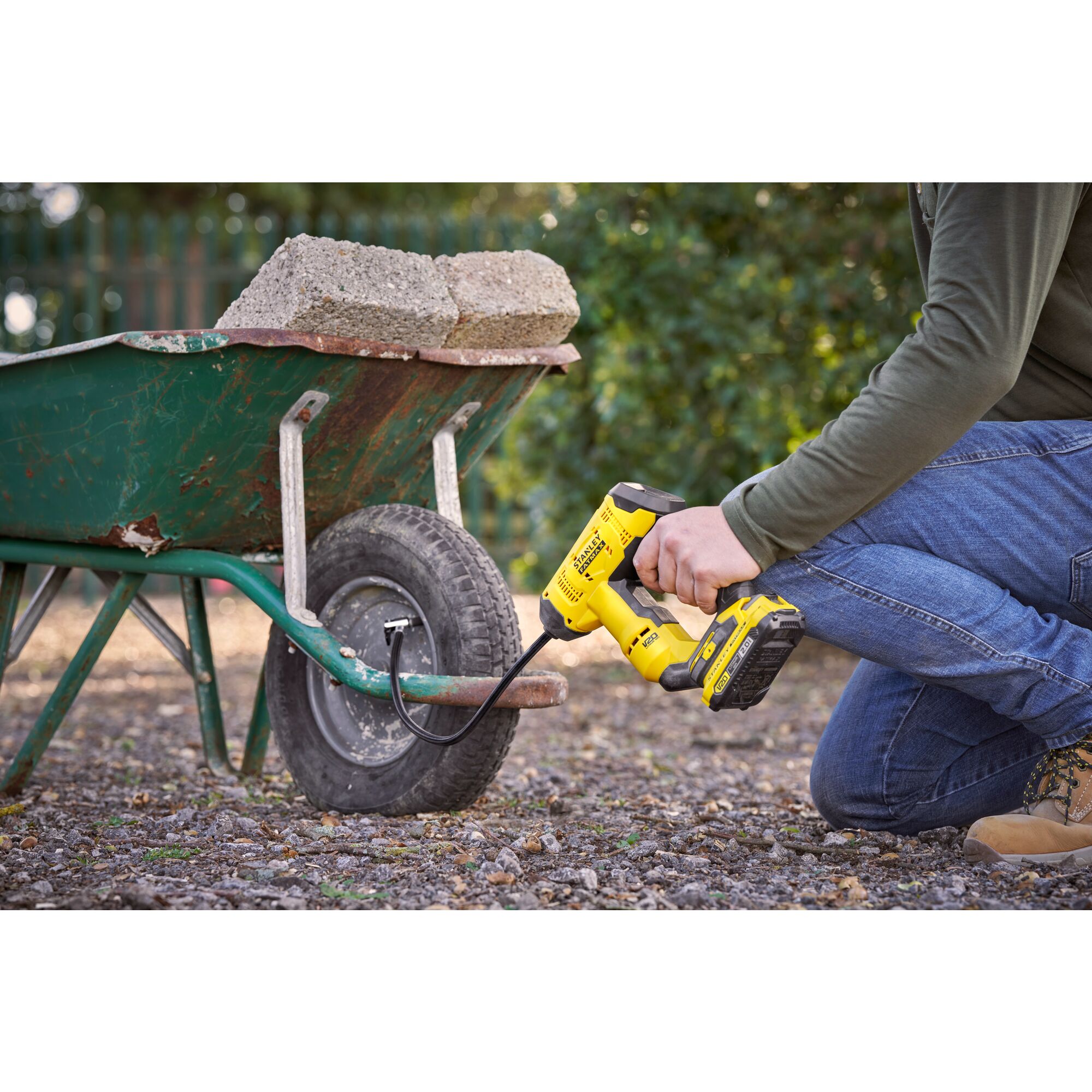 Inflador de Aire V20 Li-Ion 18V. Sin batería/cargador