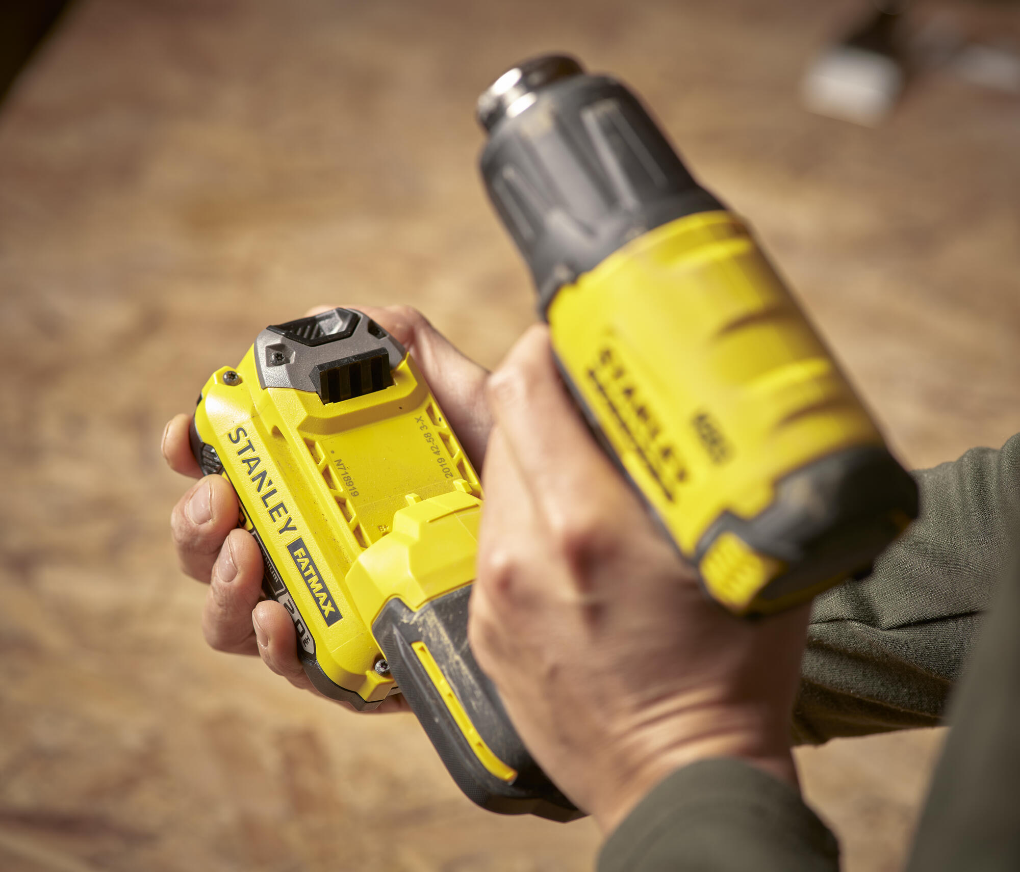 Pistola de Aire V20 18V sin batería/cargador