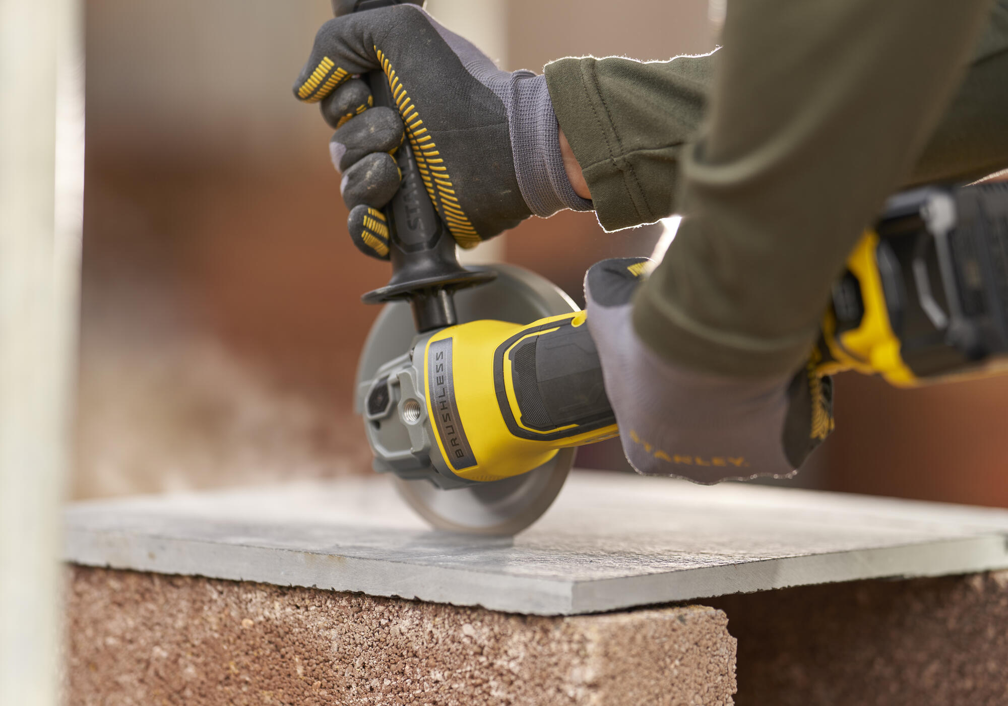 Mini-Amoladora BRUSHLESS V20 18V 125mm sin cargador/batería