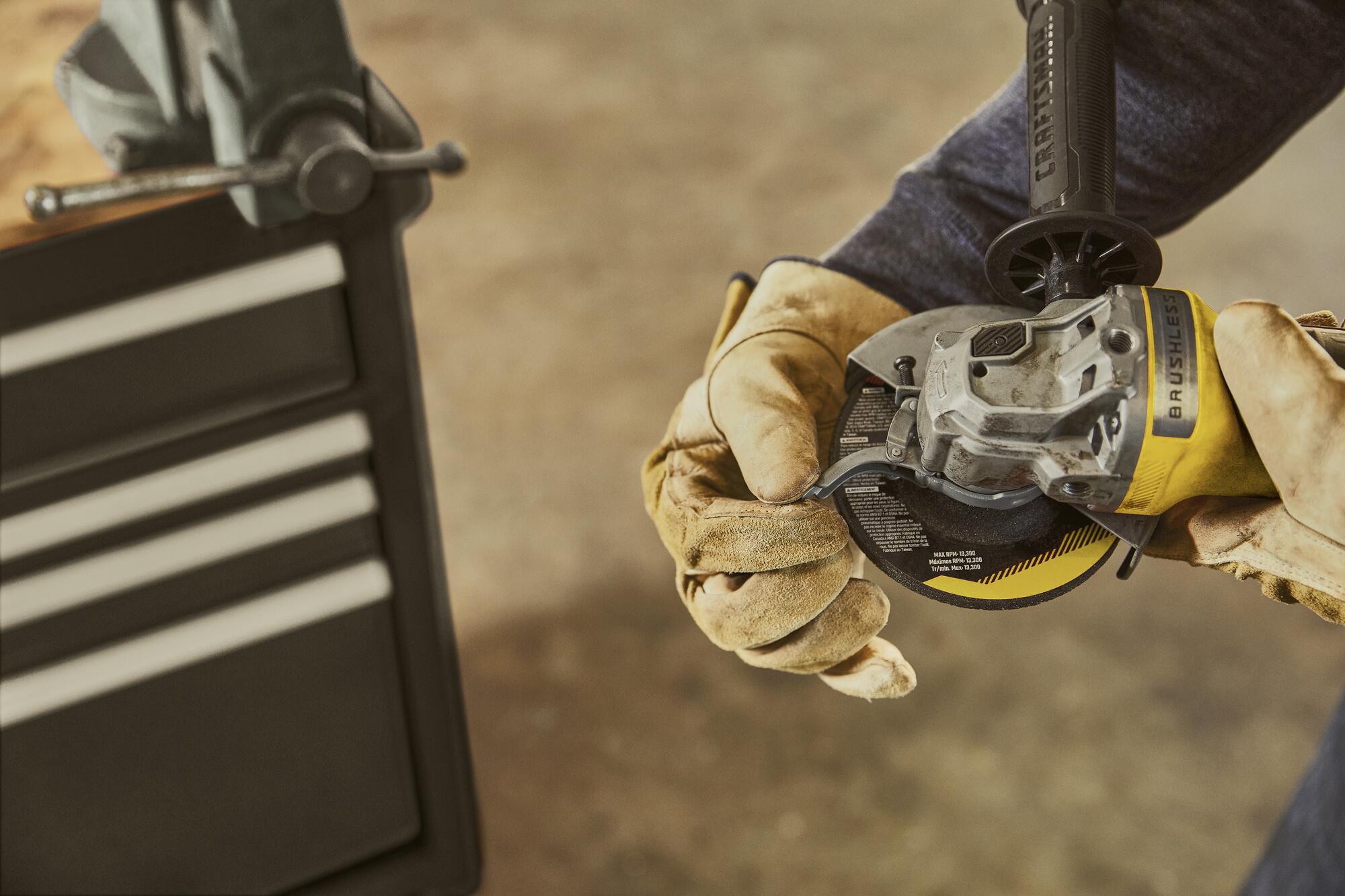 Mini-Amoladora BRUSHLESS V20 18V 125mm sin cargador/batería