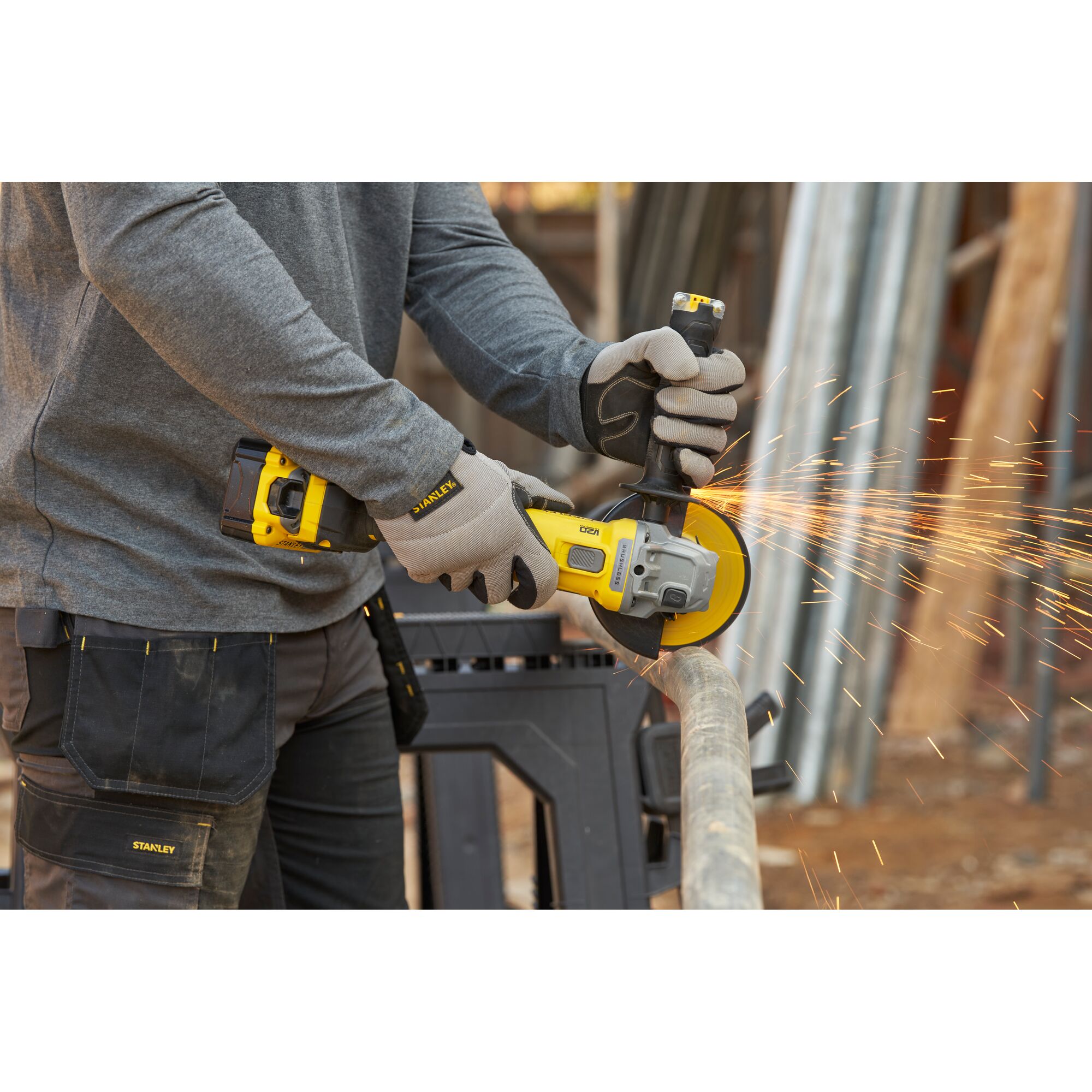 Mini-Amoladora BRUSHLESS V20 Li-Ion 18V 125mm con batería, cargador y maletín ProStack.