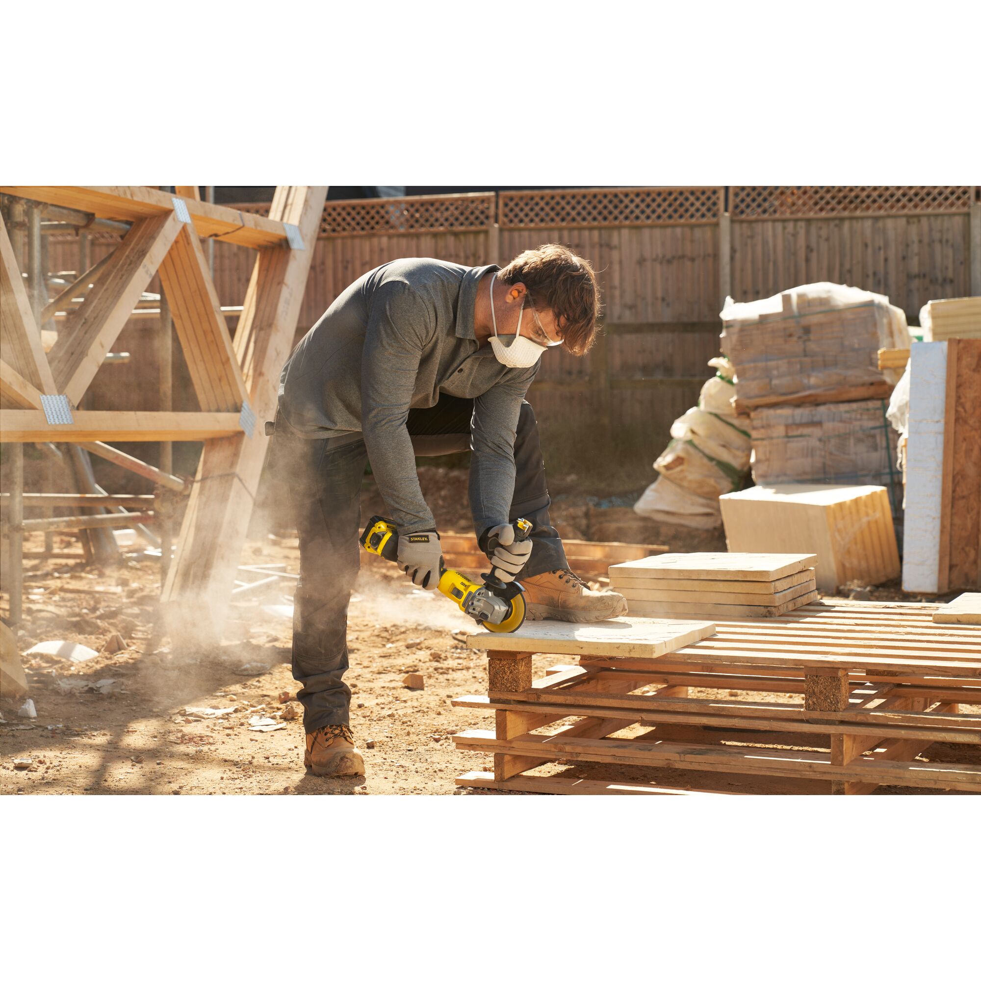 Mini-Amoladora BRUSHLESS V20 Li-Ion 18V 125mm con batería, cargador y maletín ProStack.