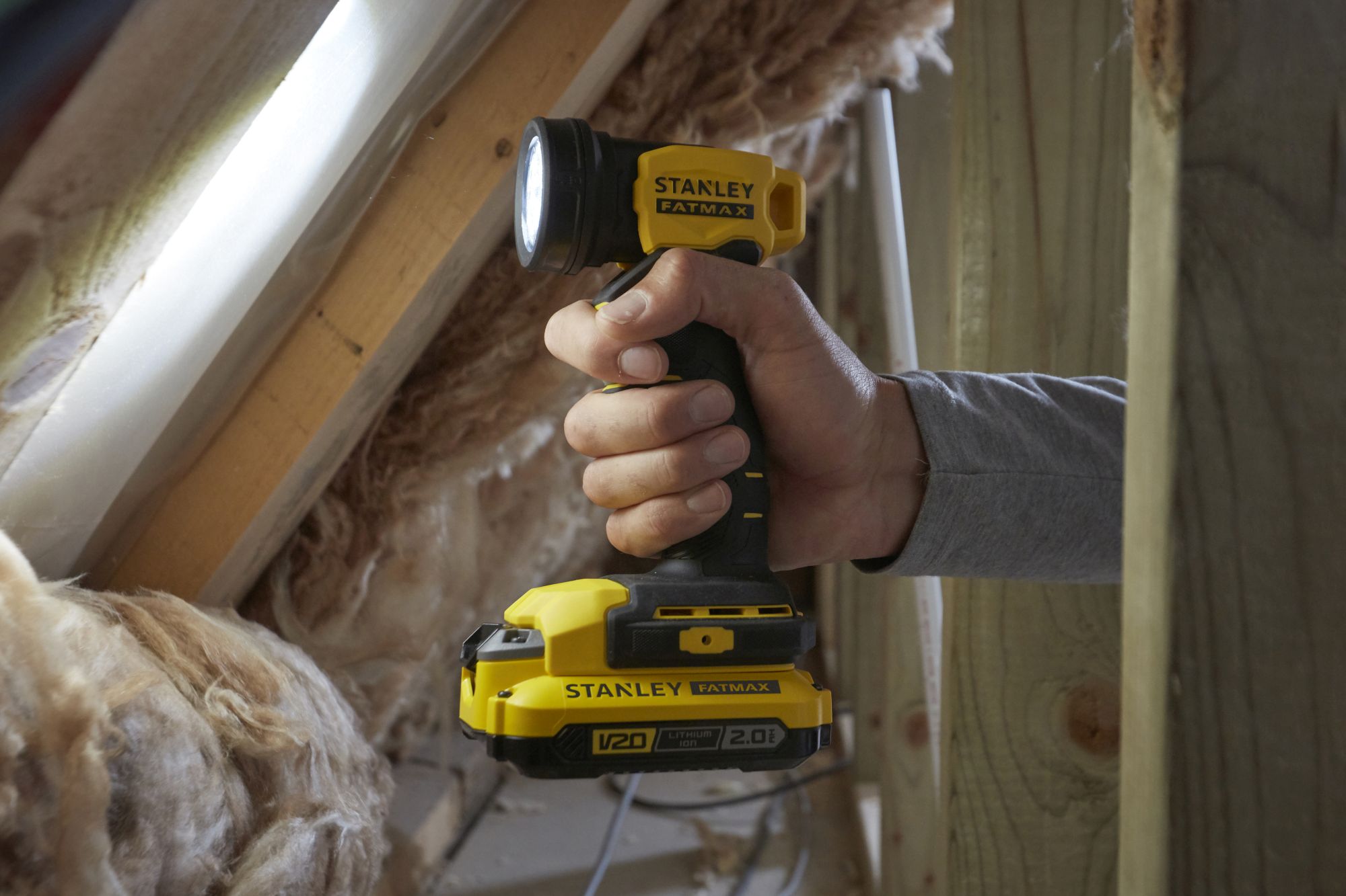 Linterna LED V20 18V sin batería/cargador