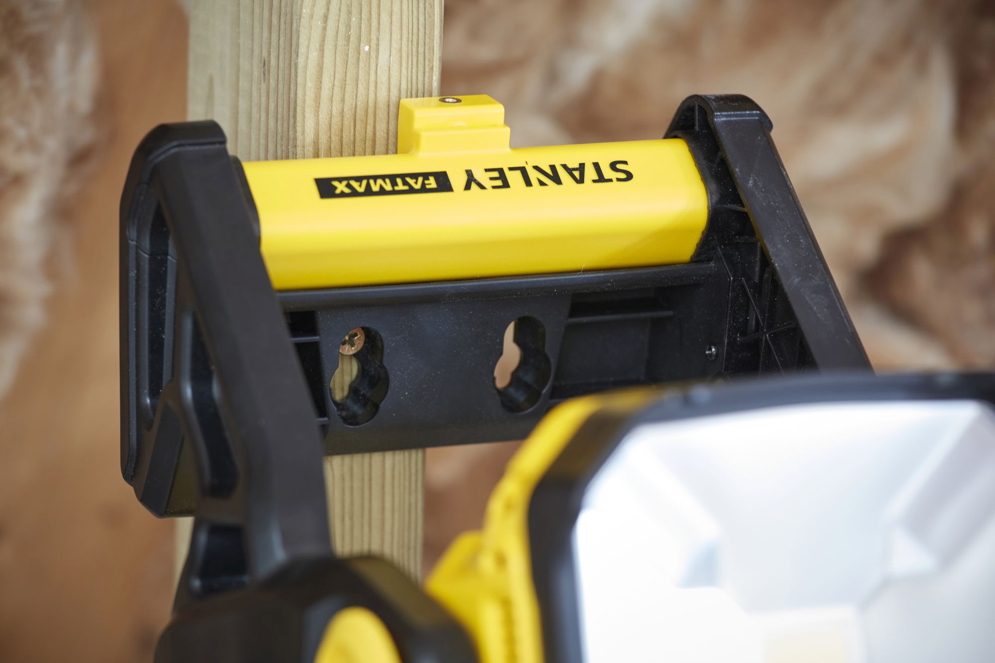 Luz de Área V20 Li-Ion 18V sin cargador/batería