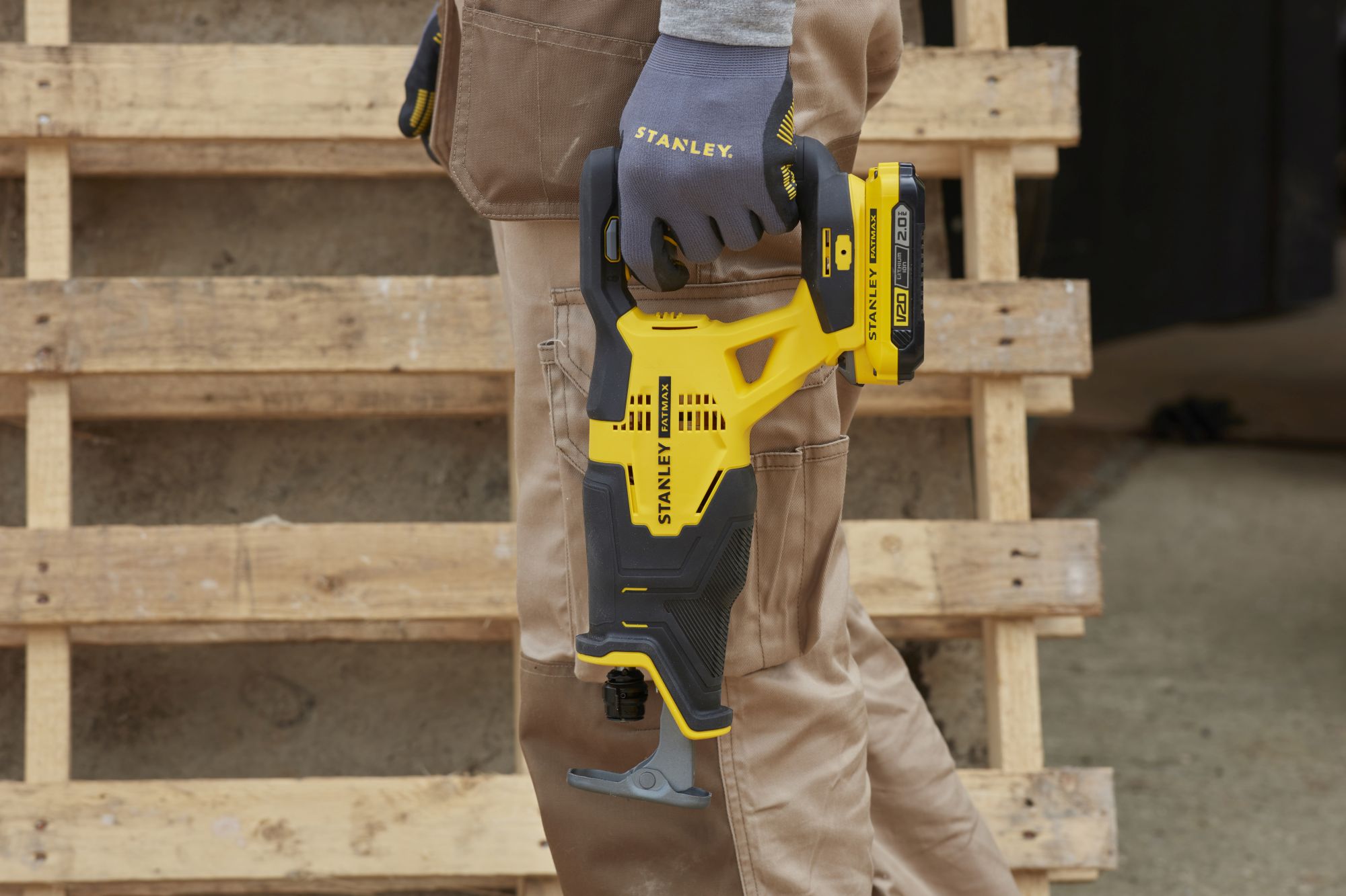 Sierra Sable V20 18V sin batería/cargador