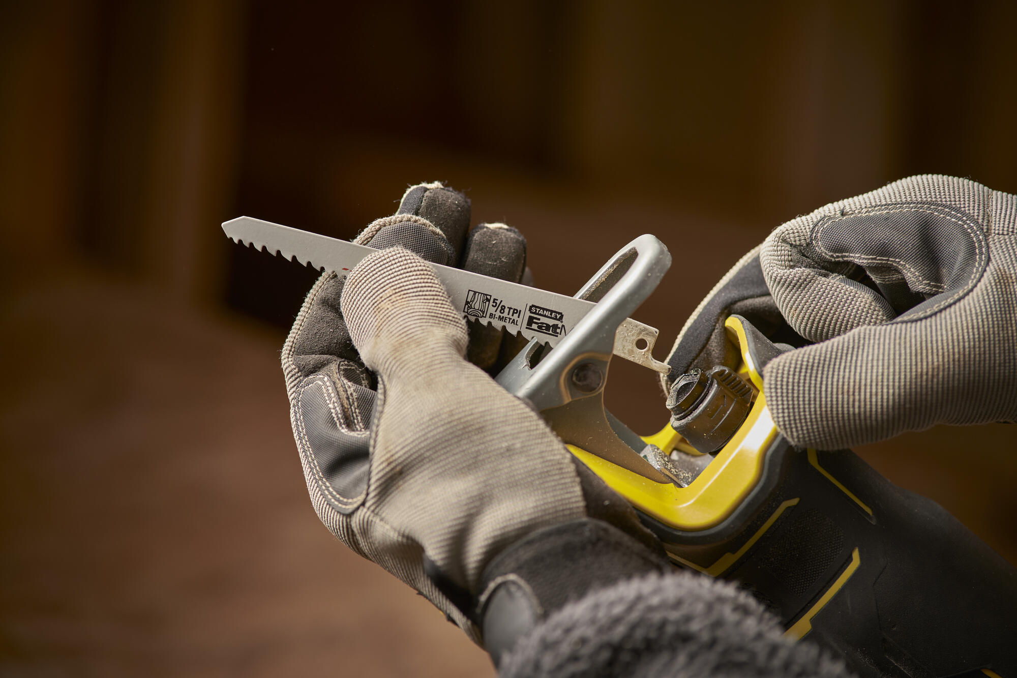 Sierra Sable BRUSHLESS V20 18V 2 Velocidades sin batería/cargador