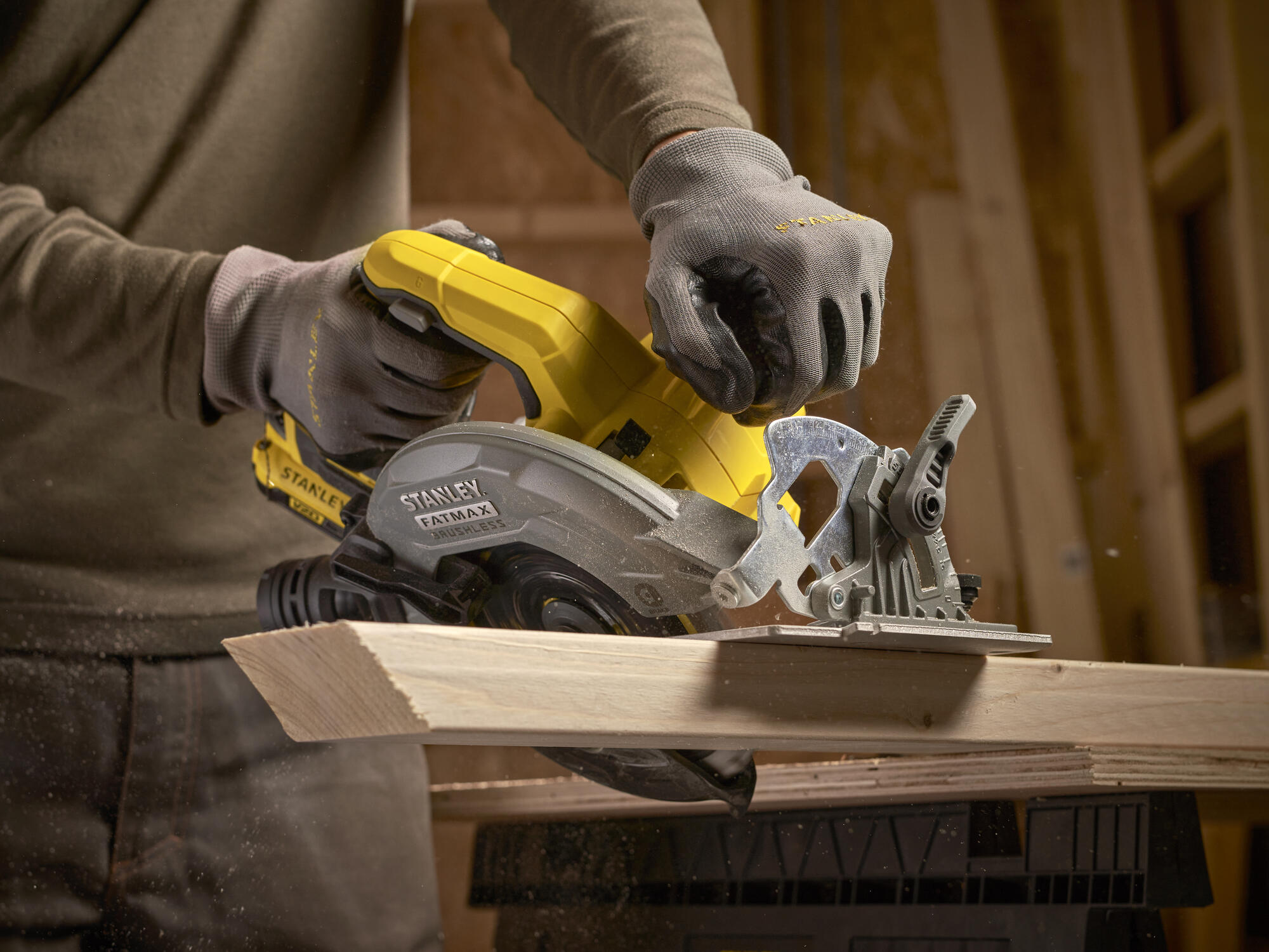 Sierra Circular BRUSHLESS V20 18V Ø190mm sin cargador/batería