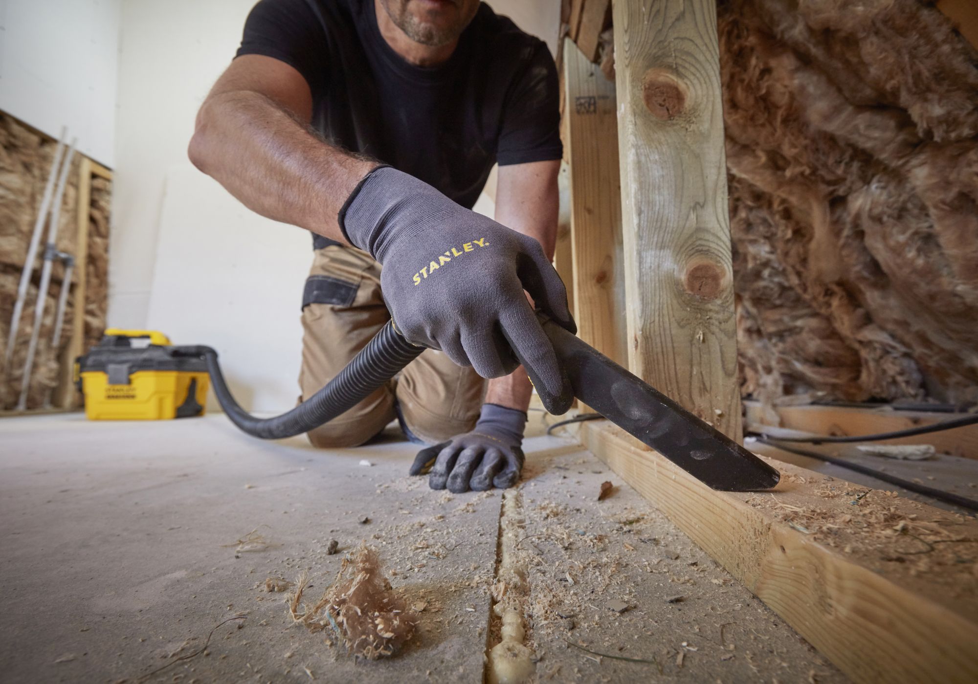 Aspirador Sólidos y Líquidos V20 18V sin cargador/batería