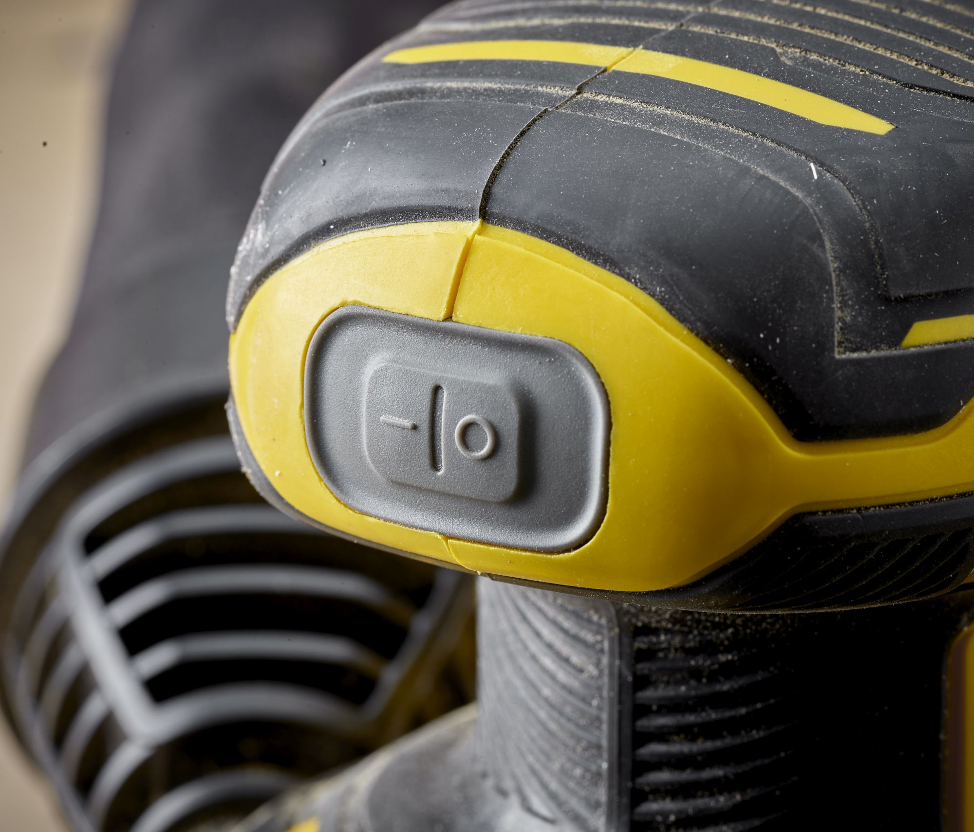 Lijadora Rotorbital V20 18V sin batería/cargador