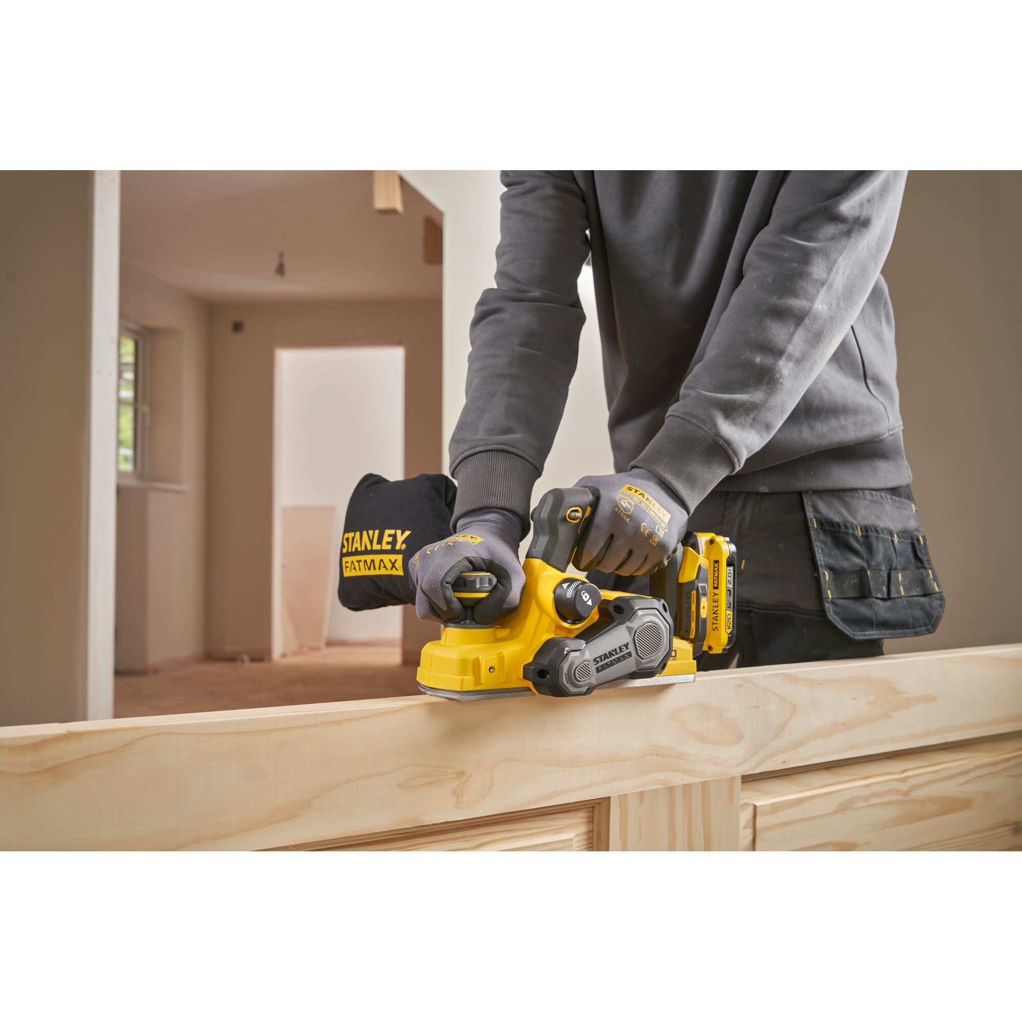 Cepillo BRUSHLESS V20 Li-Ion 18V sin cargador/batería.