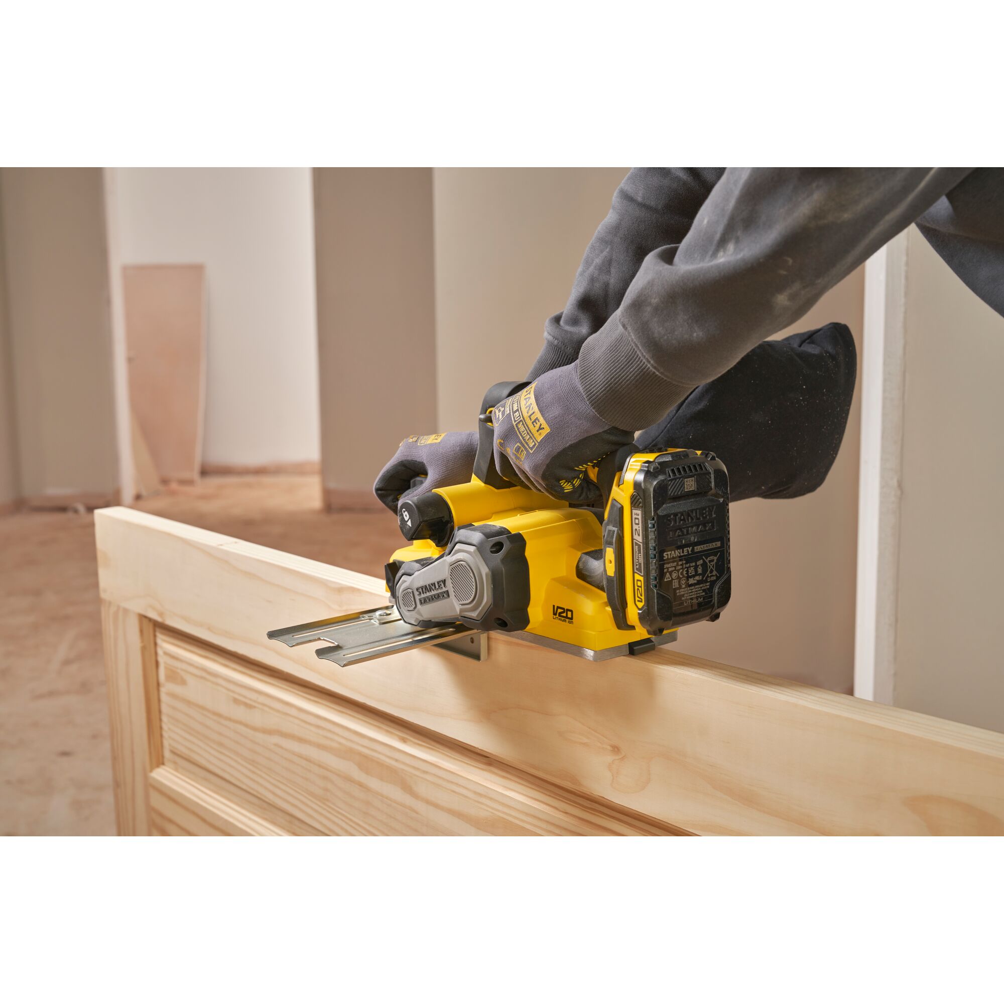 Cepillo BRUSHLESS V20 Li-Ion 18V sin cargador/batería.