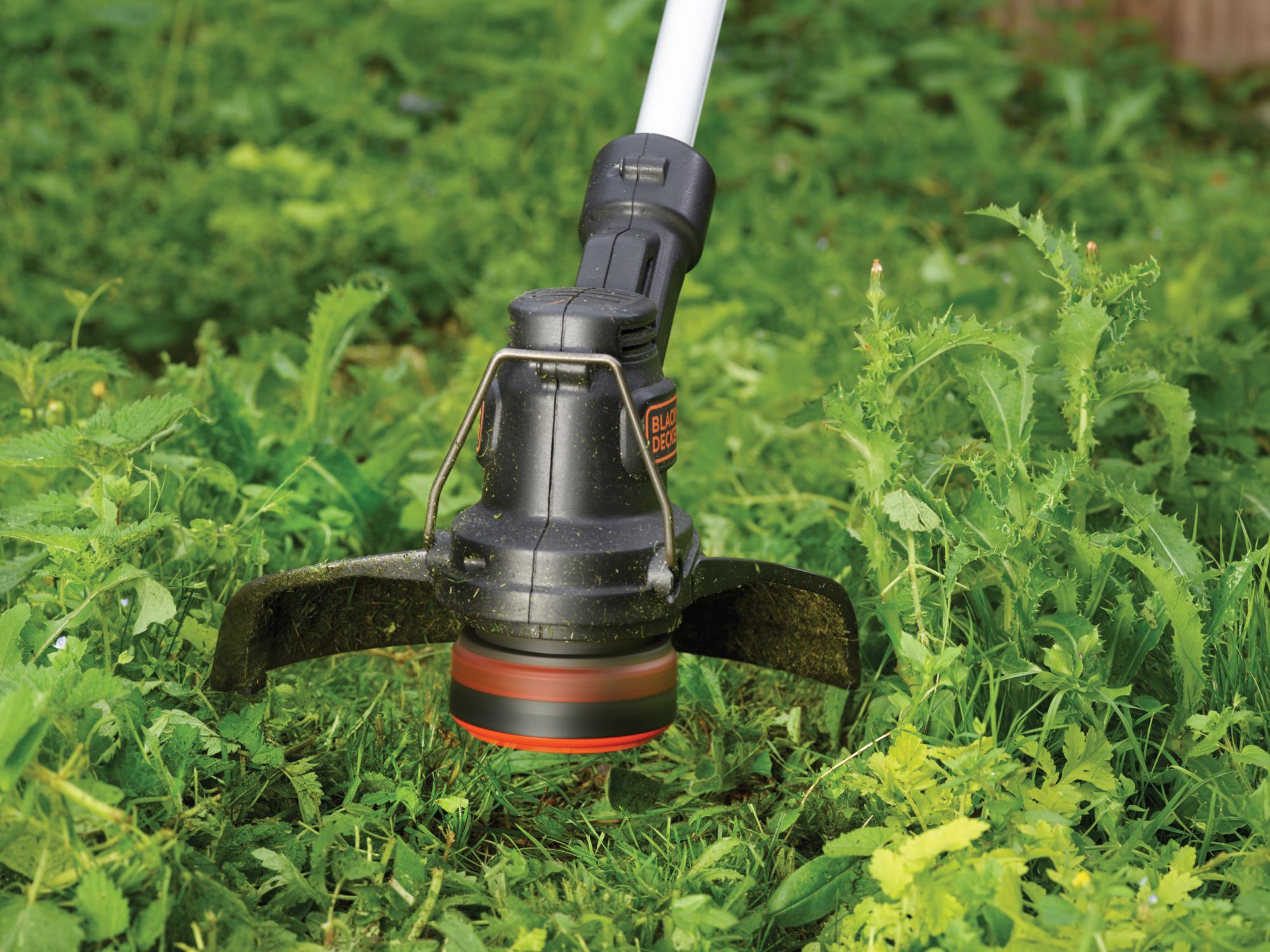 ST1823-QW - Cortabordes 18V 1.5Ah Litio 25cm