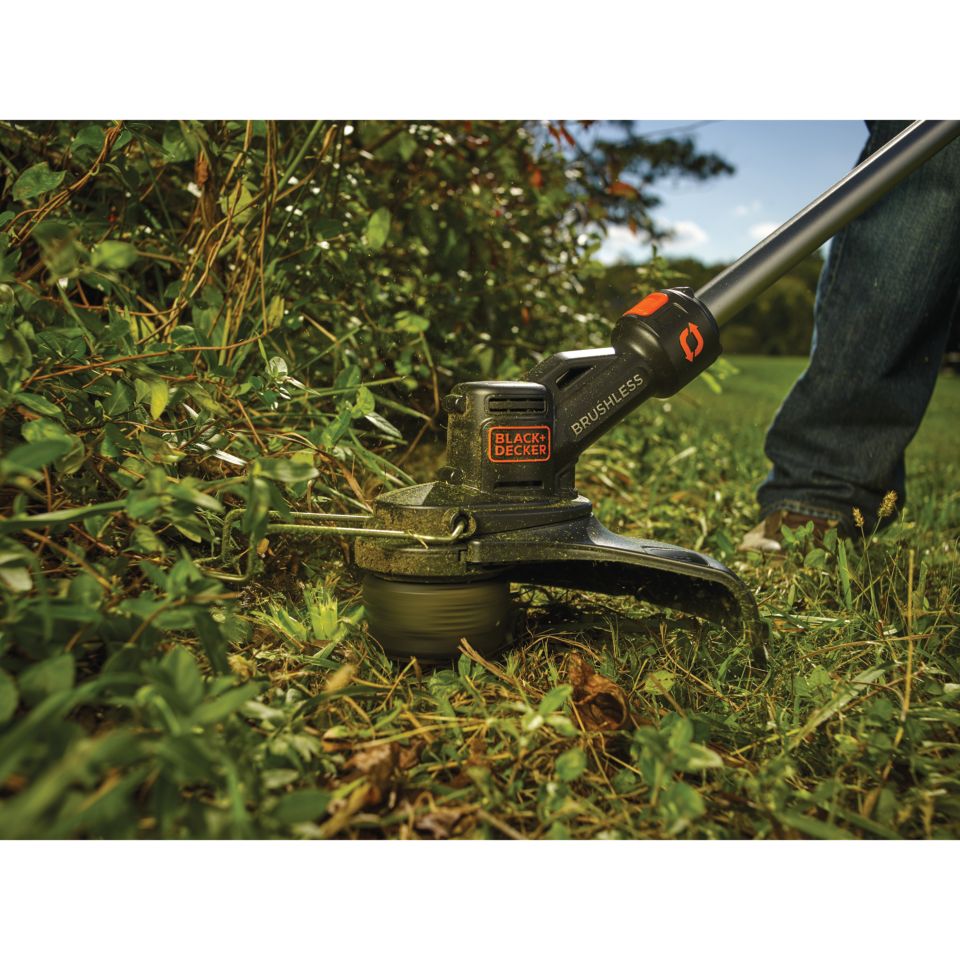 STB3620L-QW - Cortabordes SIN Escobillas 36V Litio 33cm