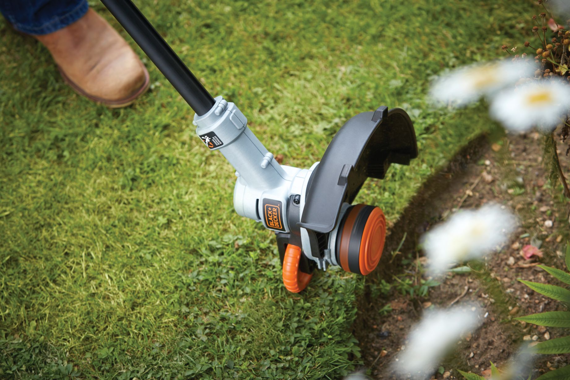 STC1840-QW - Cortabordes 18V 4.0Ah Litio 30cm