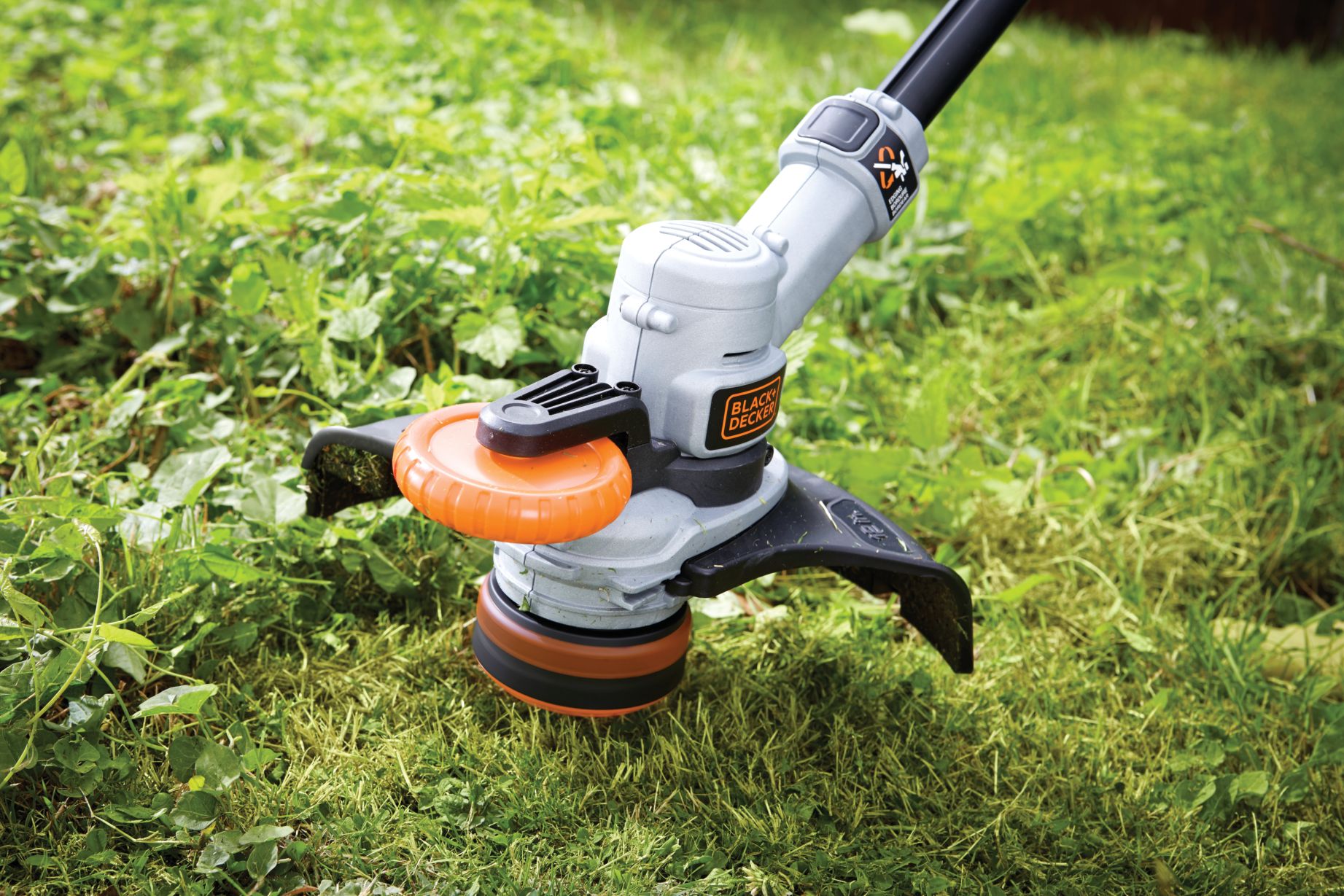 STC1840-QW - Cortabordes 18V 4.0Ah Litio 30cm