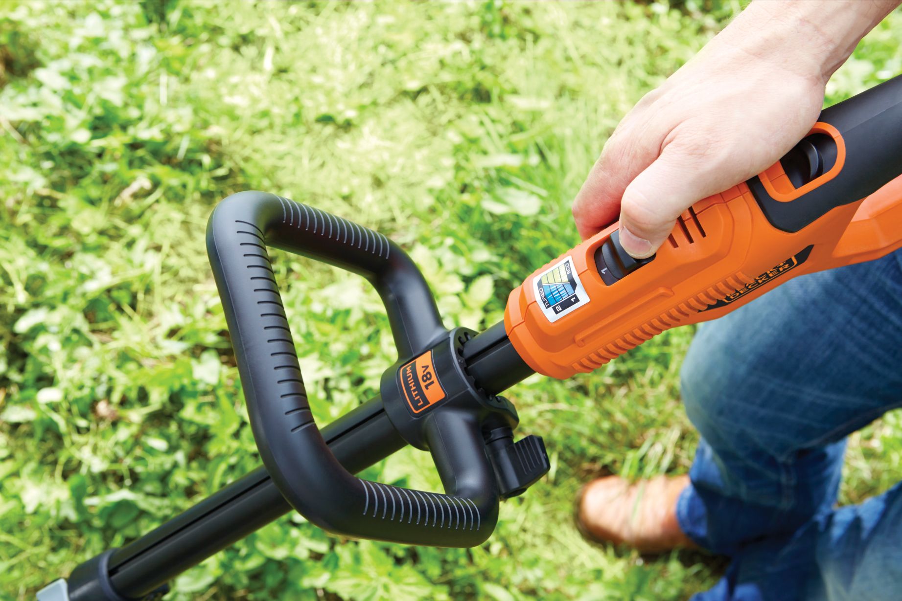 STC1840-QW - Cortabordes 18V 4.0Ah Litio 30cm