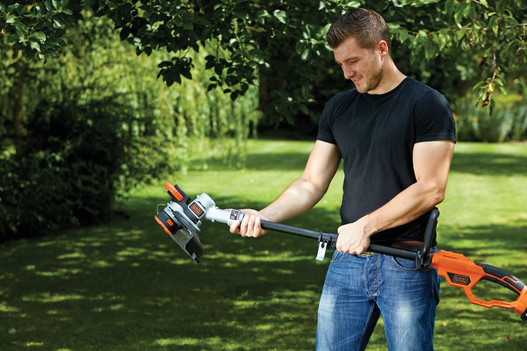 STC1840-QW - Cortabordes 18V 4.0Ah Litio 30cm