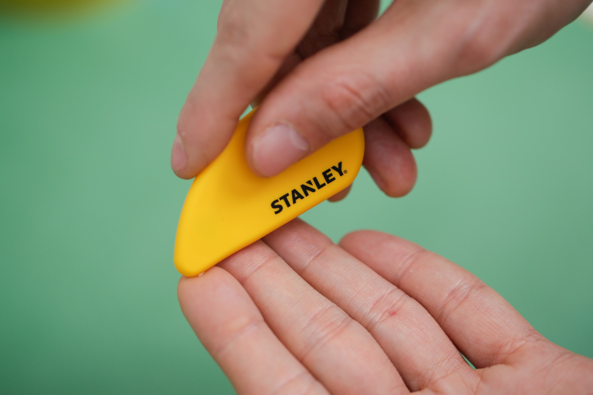 Cortador de seguridad con hoja de cerámica