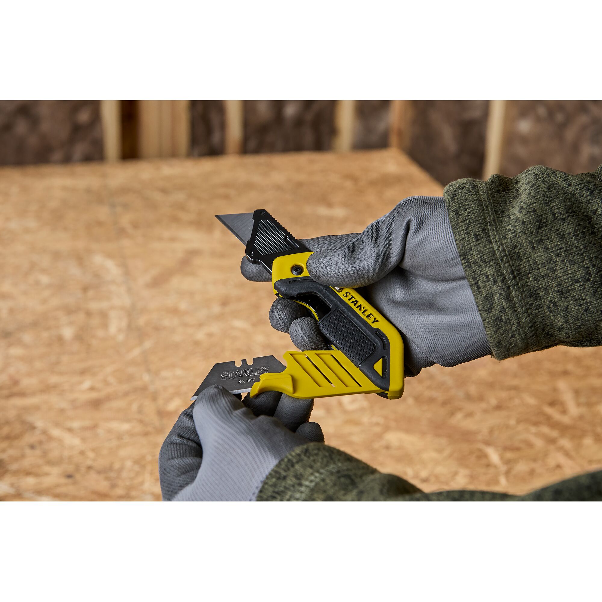 Cuchillo STANLEY® Plegable Compacto Hoja Fija - 1 Cuchilla