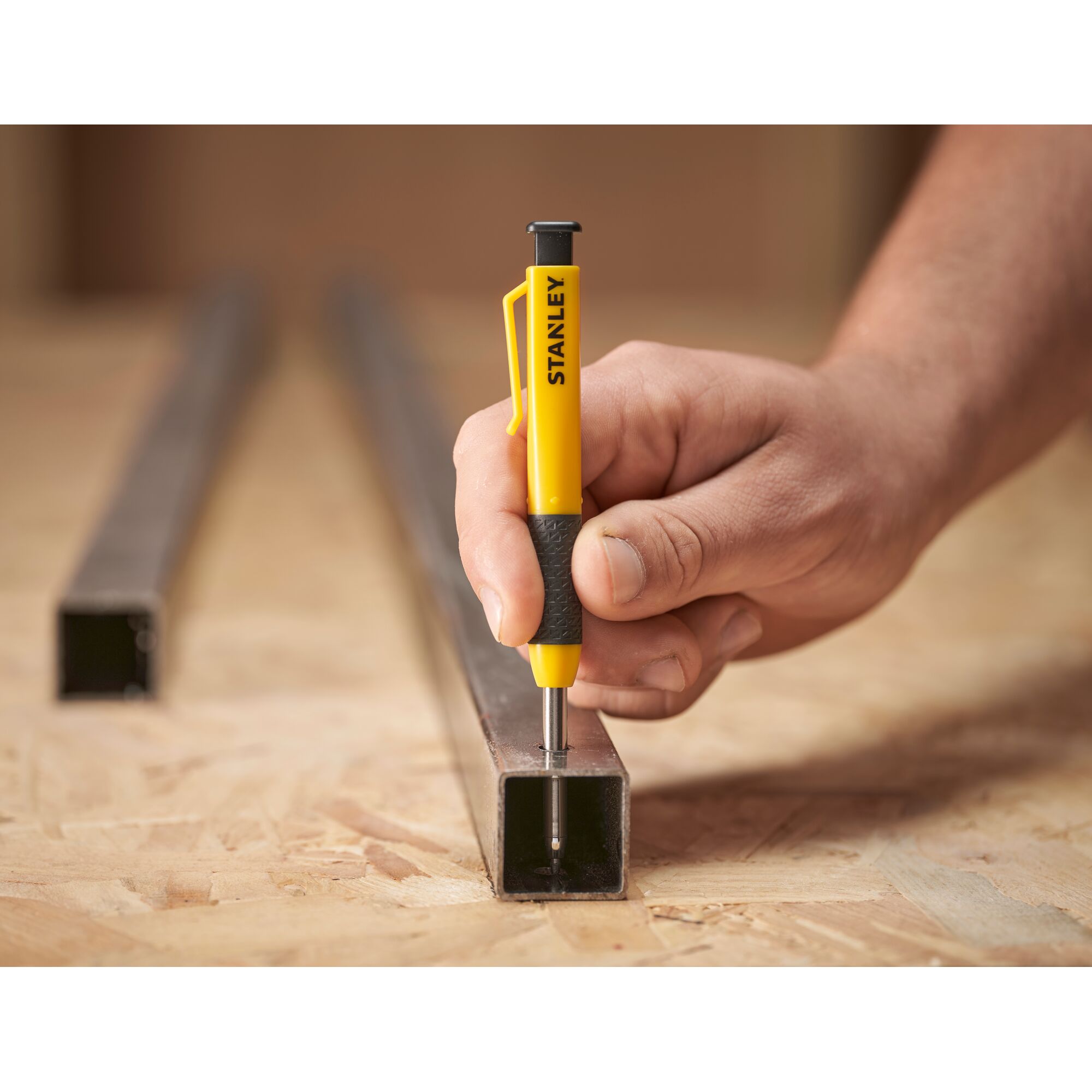 Marcador de Lápiz con Afilador STANLEY® - 1 Ud