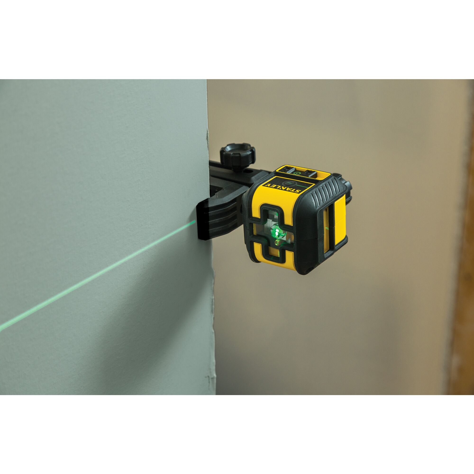 NIVEL LÁSER STANLEY® CROSS 90™ Verde